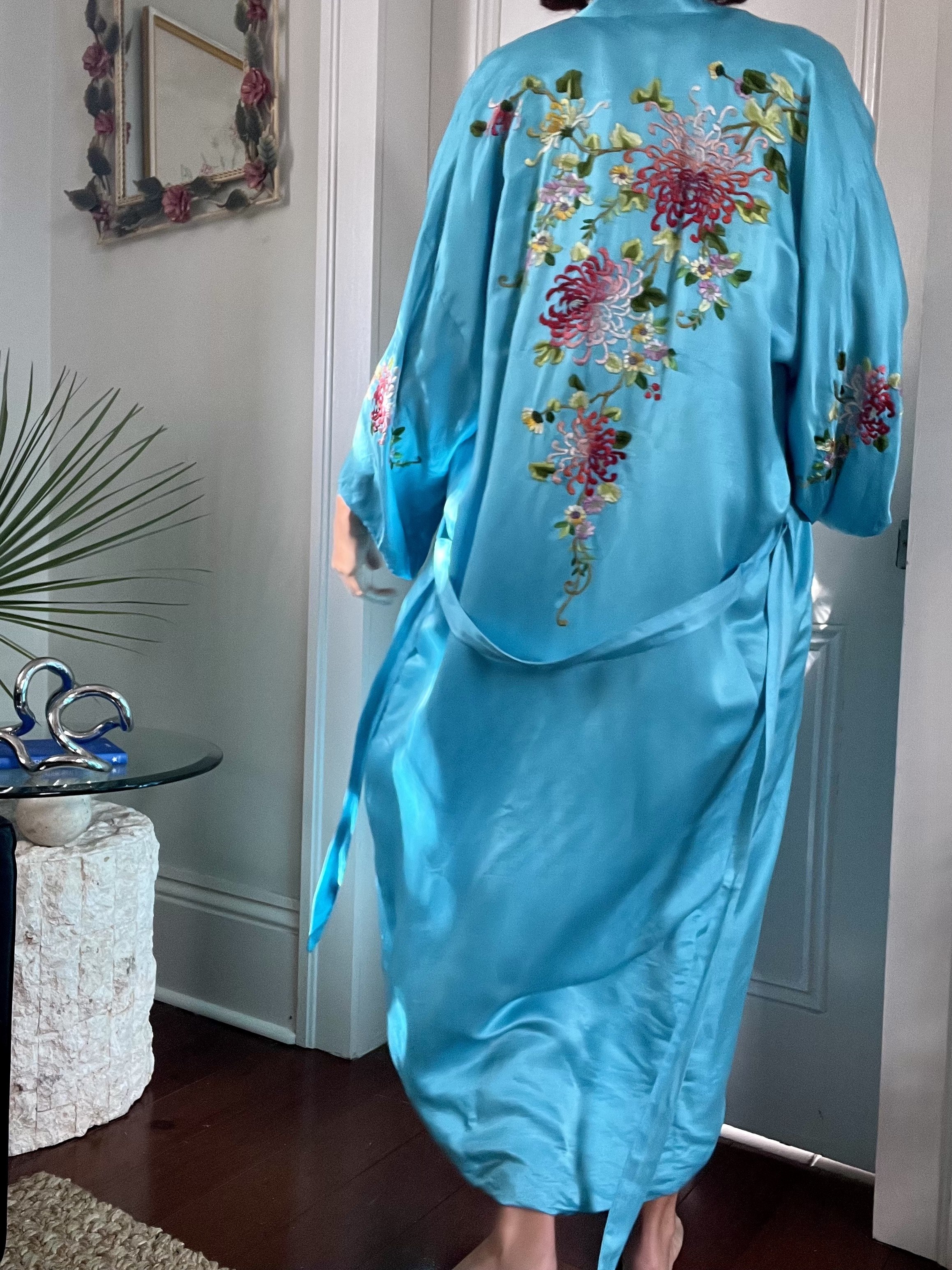 VintageEmbroideredSilkKimonoRobe6.jpg