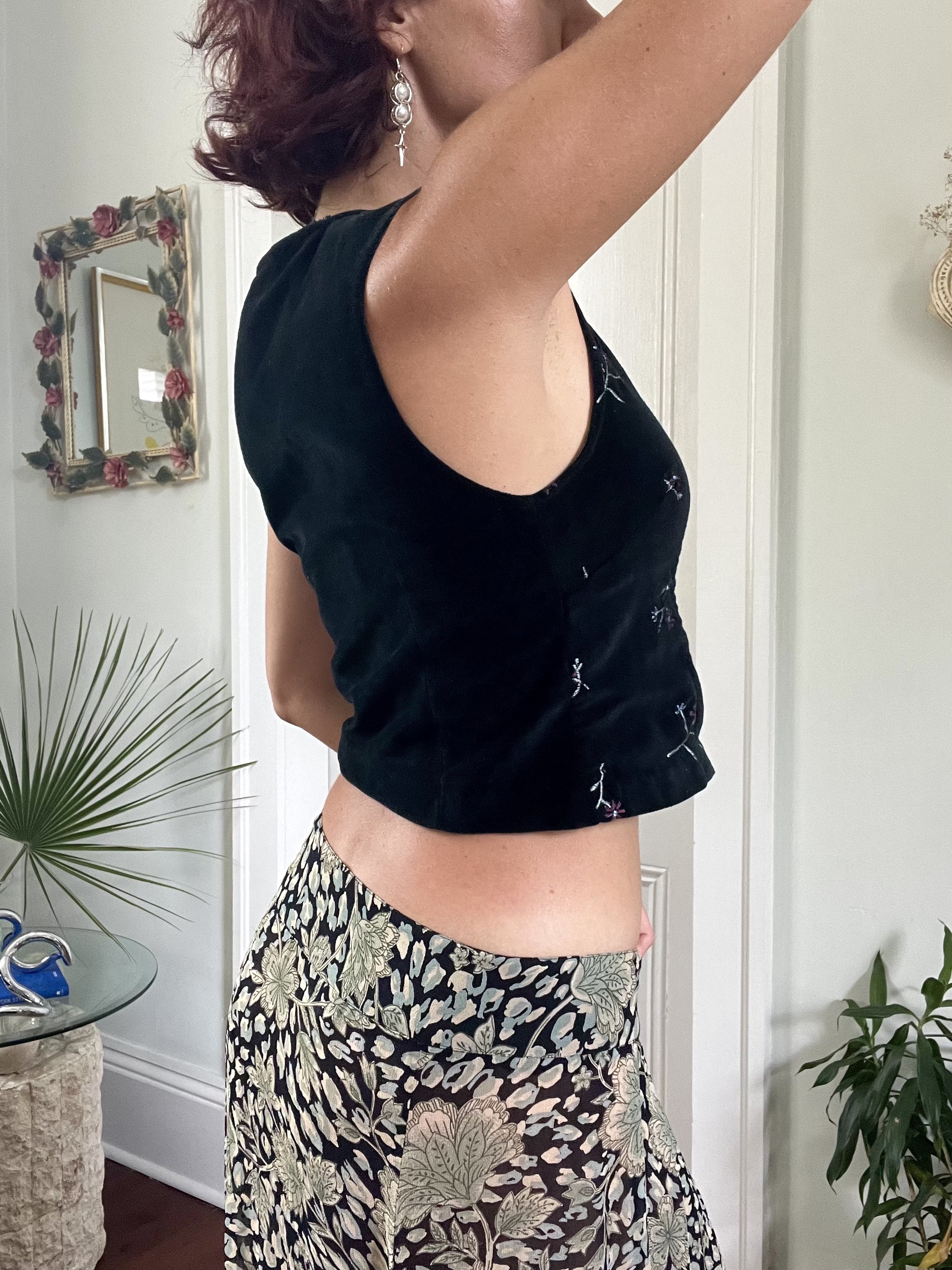 VintageFloralEmbroideredZipperVelvetVest3.jpg