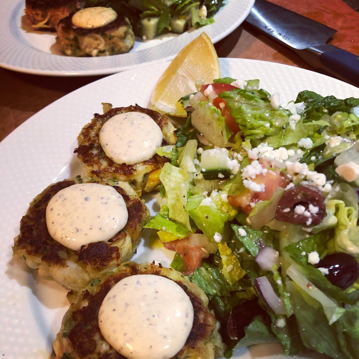 Jumbo Lump Crab Cakes with Grain Mustard Aioli and Greek Salad #crabcakes #chefsnightoff #greeksalad