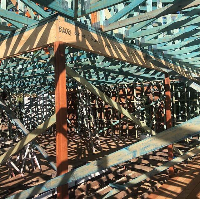 Sometimes a maze of timber goes into a build.  New project in Nashua looking the goods ⚡️#byronbayhinterland #byronbay #byronbaybuilder #sustainablebuilder #designandbuild