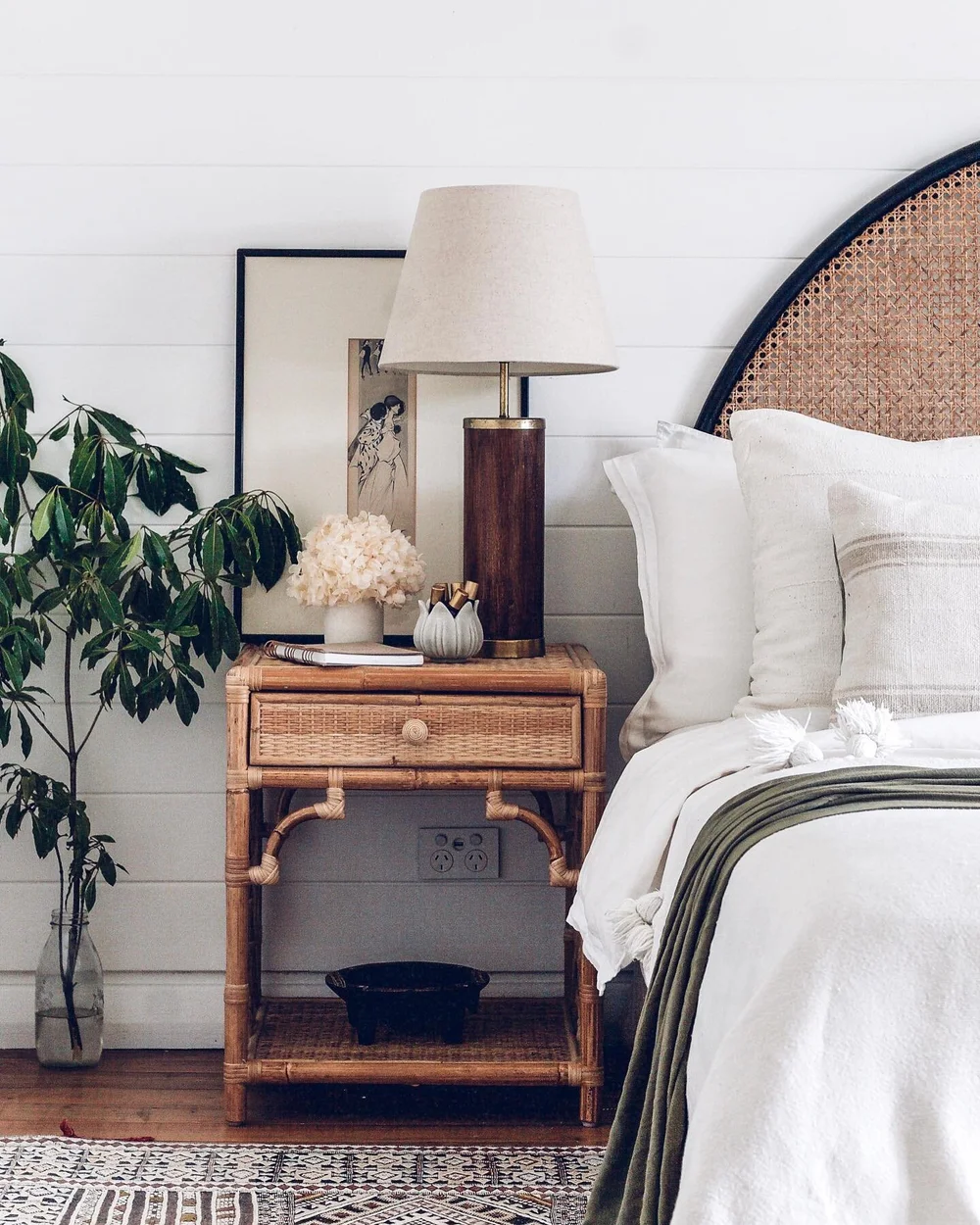 Restyling post Christmas holidays and creating vignettes is my absolute happy place ☺️🤍🌱 
Which ones your fave?