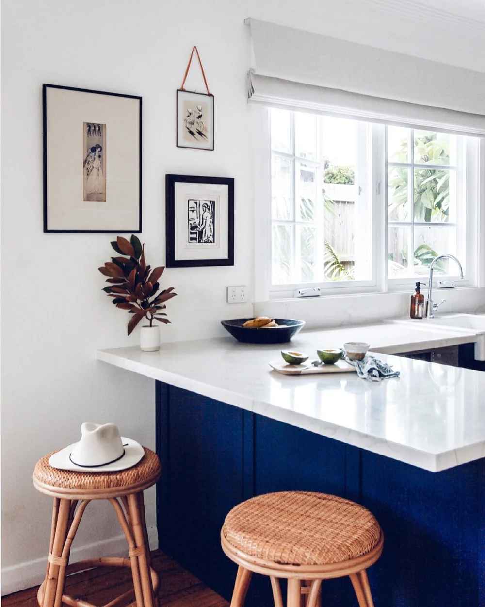 I think a gallery wall in the kitchen was exactly what this spot needed 🤍
