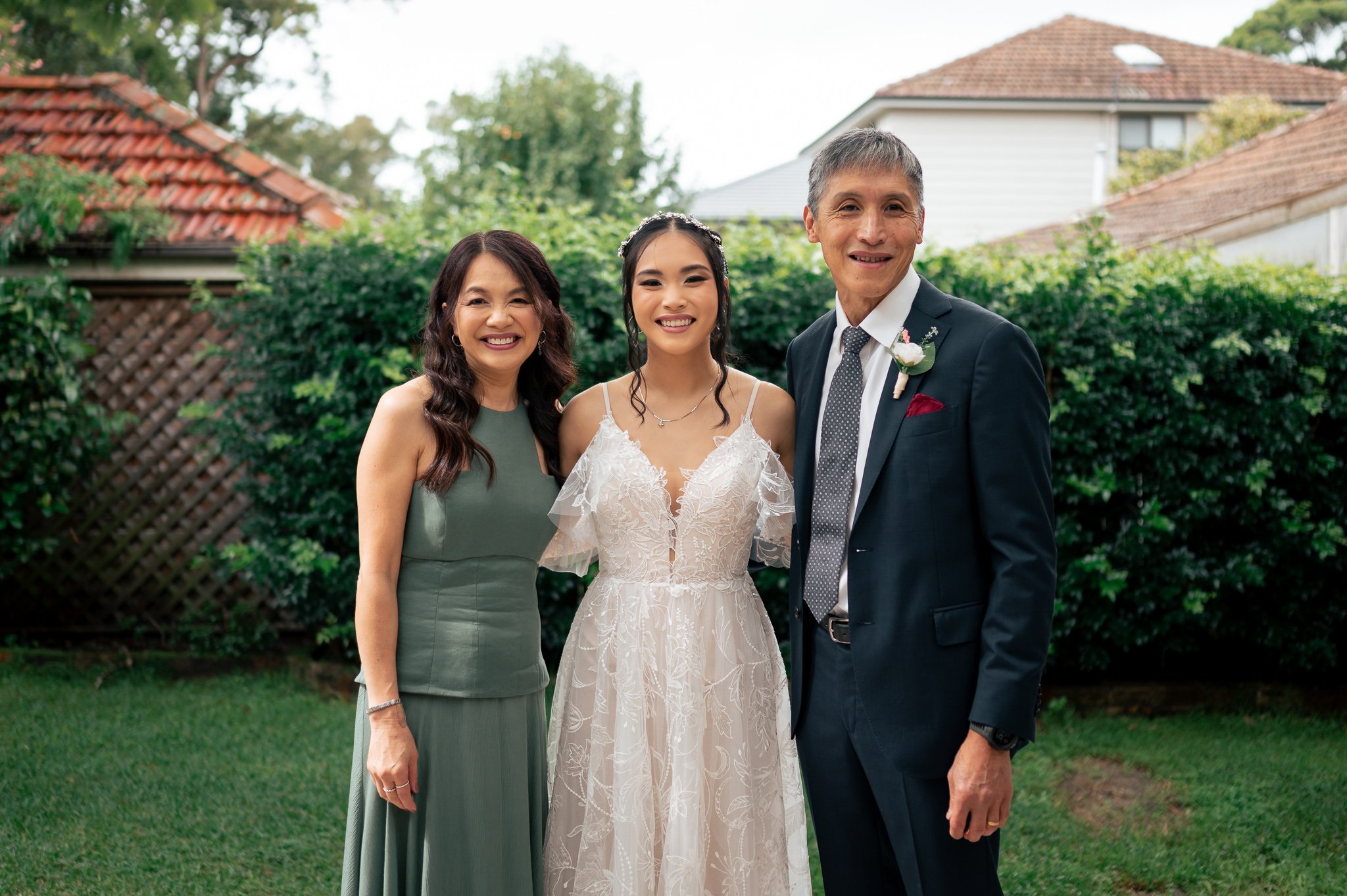 Family Photos at a Sydney Wedding by a Sydney Wedding Photographer