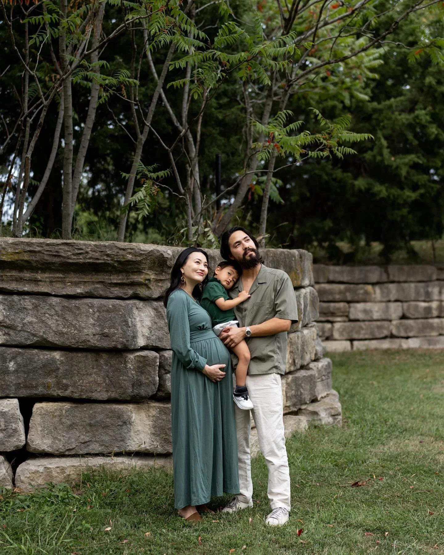 Family photos right before baby sister arrived 💞