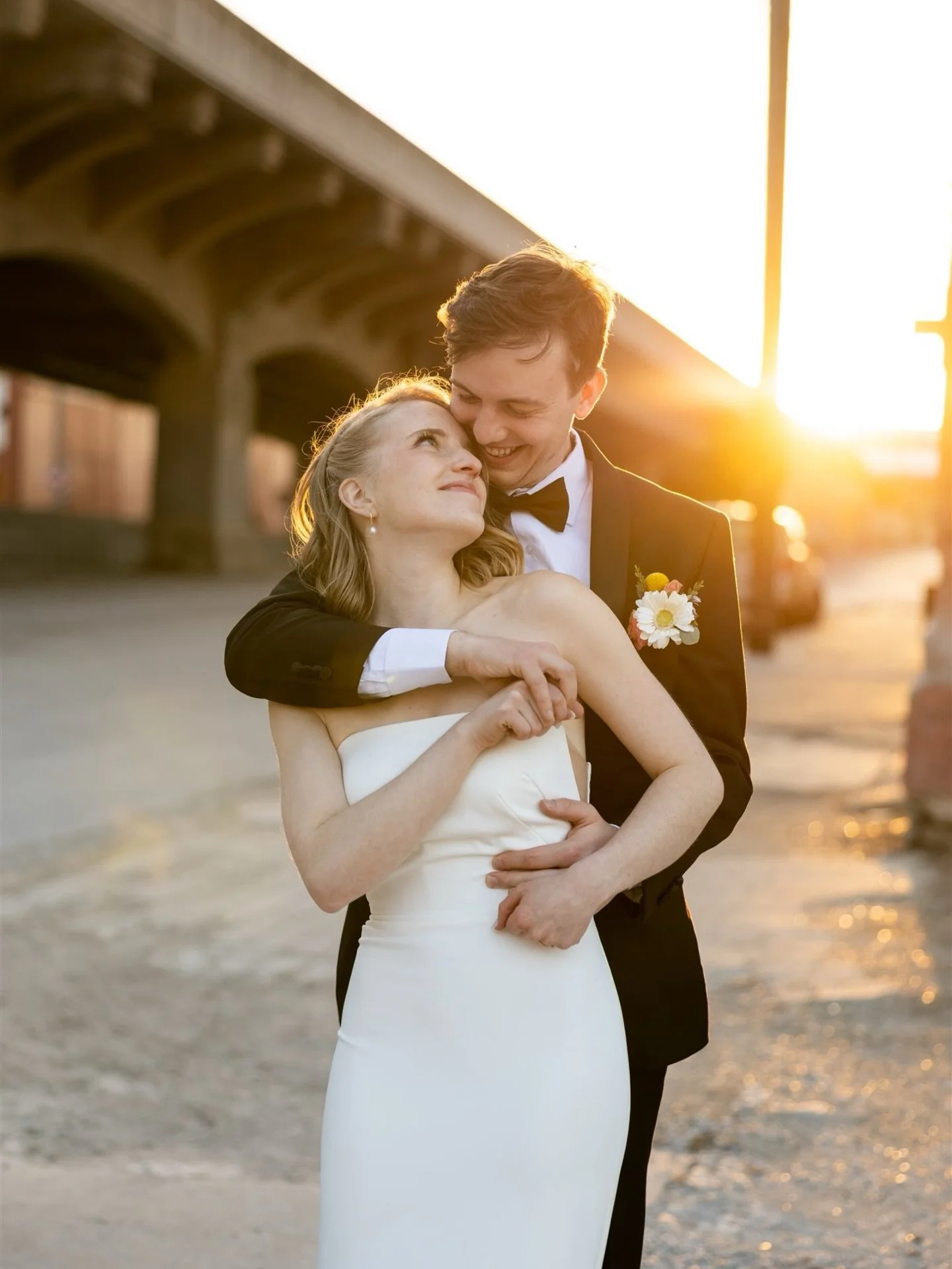 Golden hour with the Kilgores 🔥

Venue: @therumely 
Menswear: @slabotskysmens 
Dress: @evermore.bride 
Photo: @weddingsbysidebottoms 
Video: @weddingsbysidebottoms