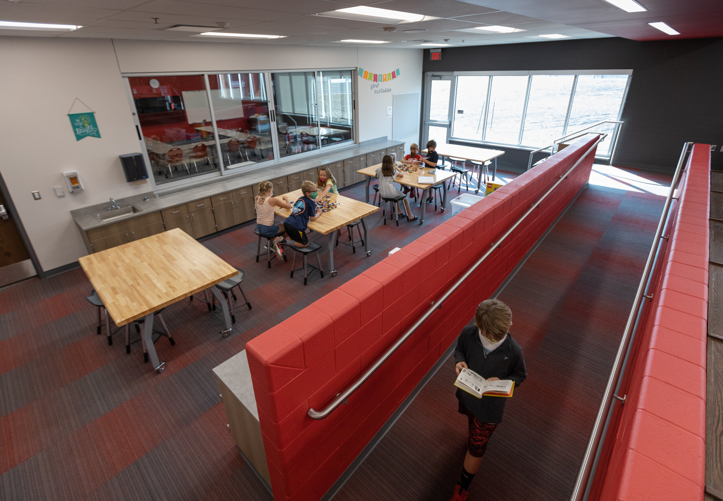 21_HTK_GrayHawkElementary_Library_8.jpg