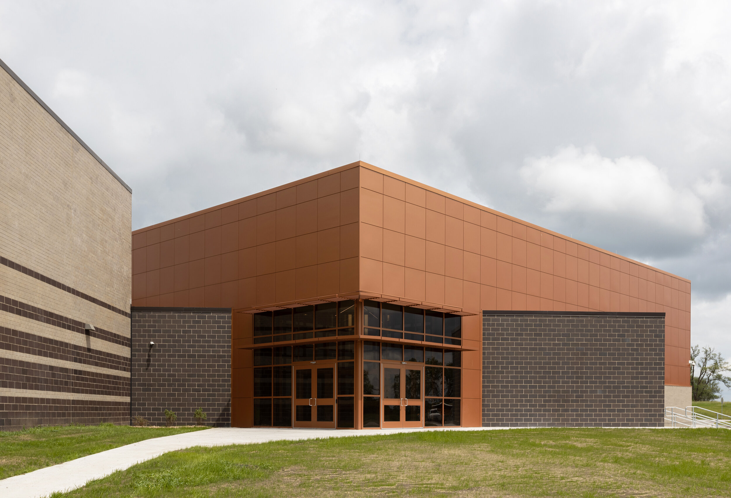 2021_BasehorLinwoodMS-13_web_2500px.jpg