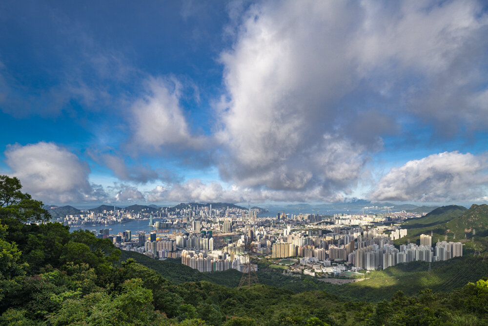 Hong-Kong-blue-skies-01-Uden.jpg