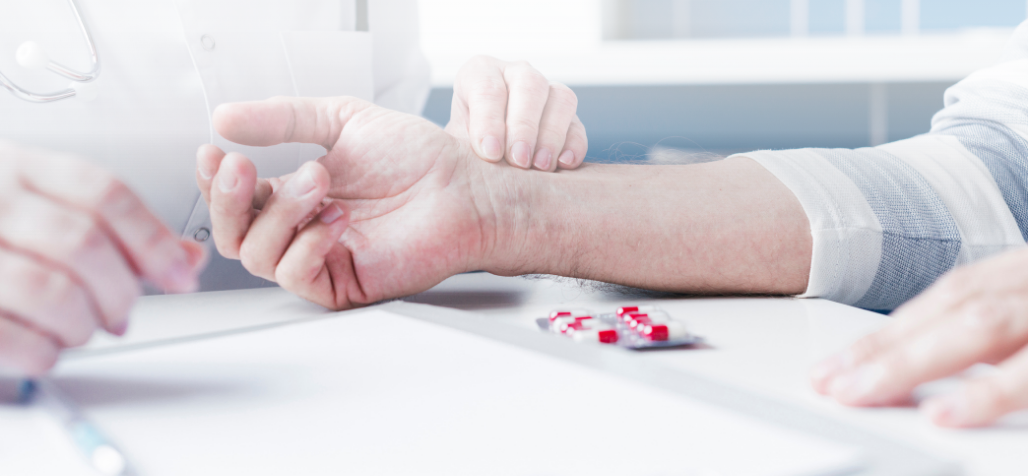 2026香港流感高峰：防疫及保險指南