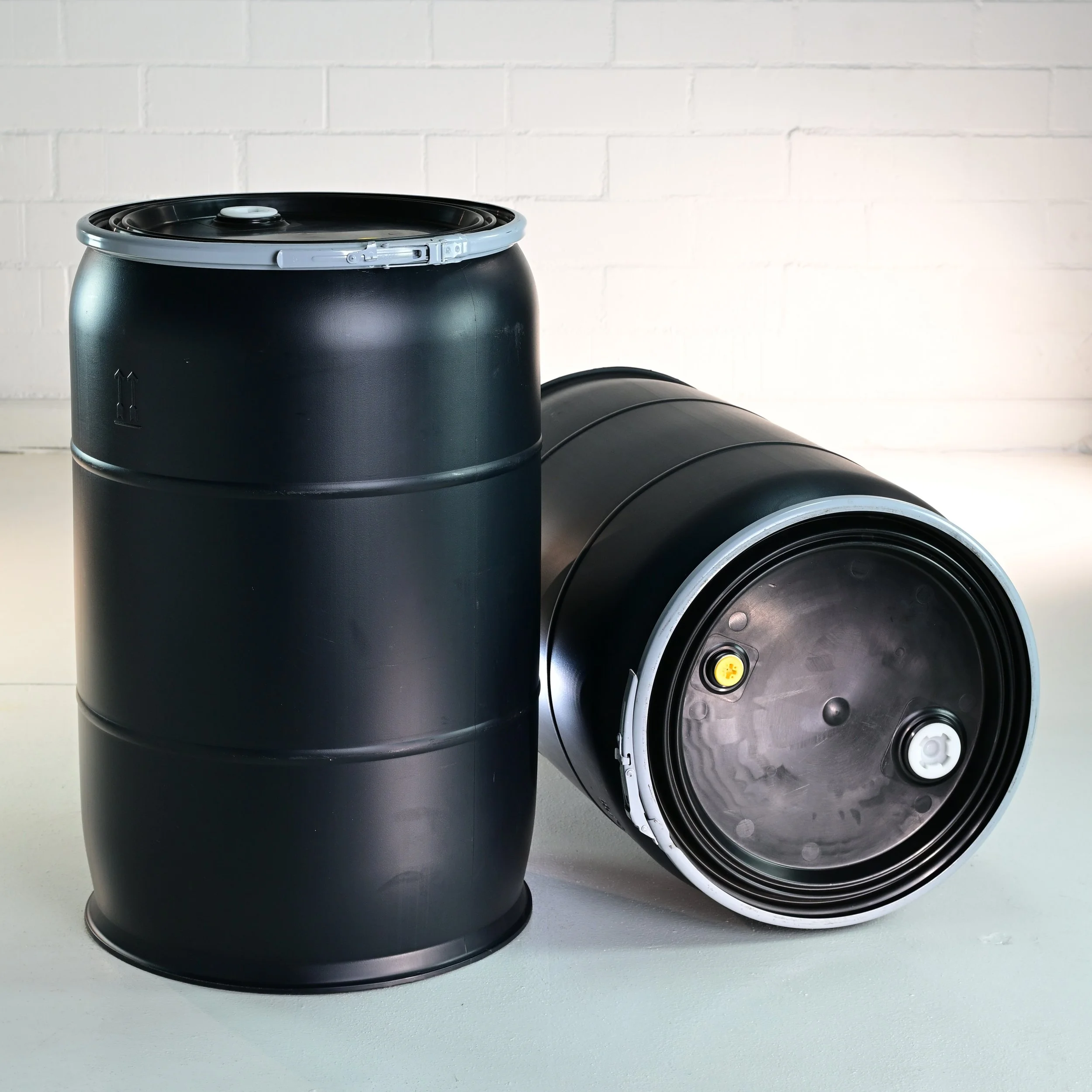 57 gallon open head poly drum with bung lid black — UN certified Southern California