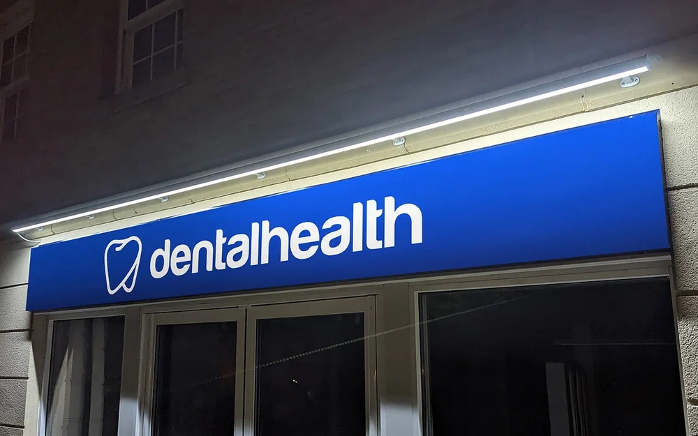 Benefits of Illuminated Signage Signs Base