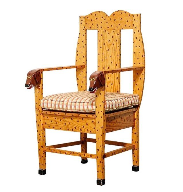 Have you ever??! 🐶🐶🐶🐶 A whimsical folk art dog armchair I never knew I needed until I just saw it on @chairishco