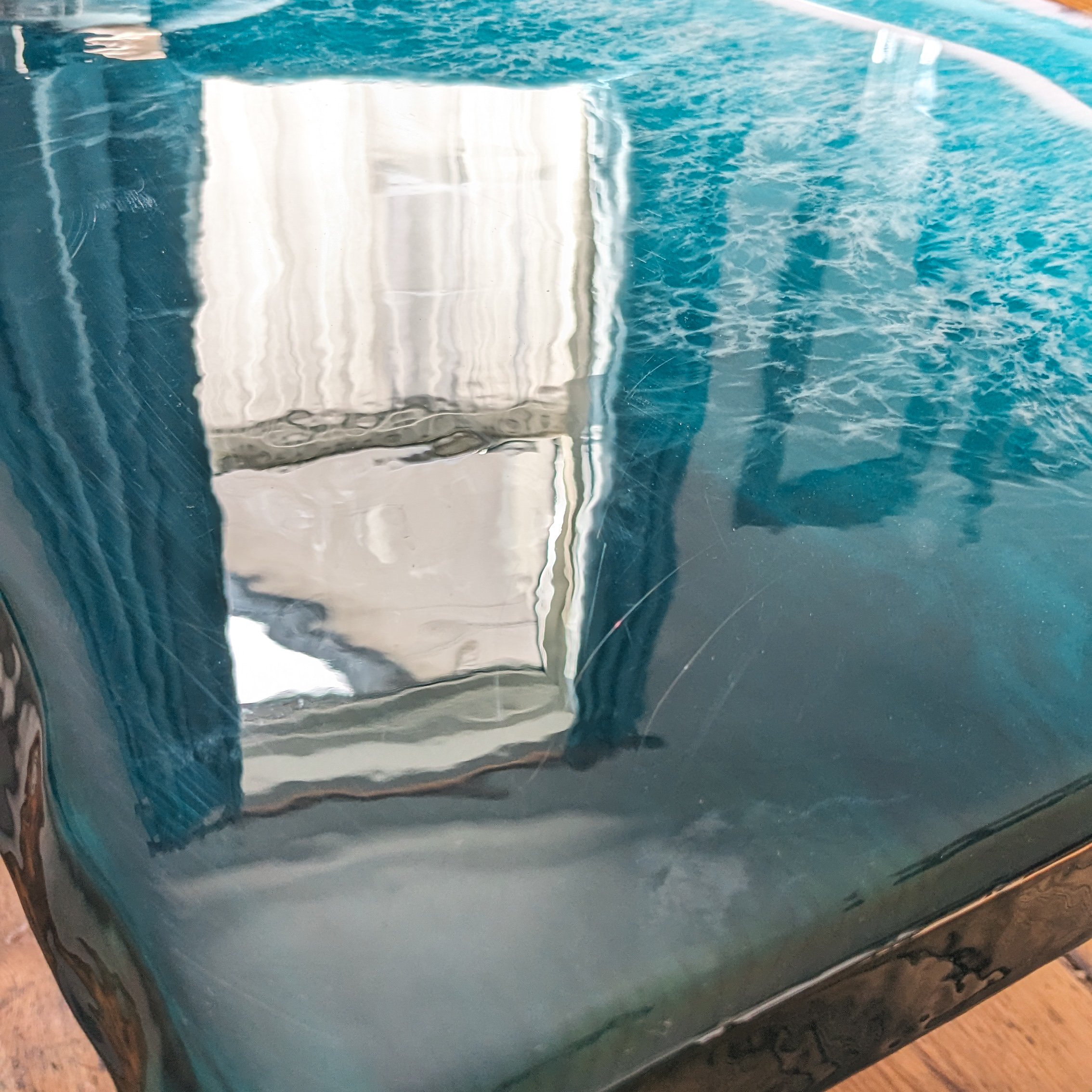 resin-ocean-table-yew-outlet(3).jpg