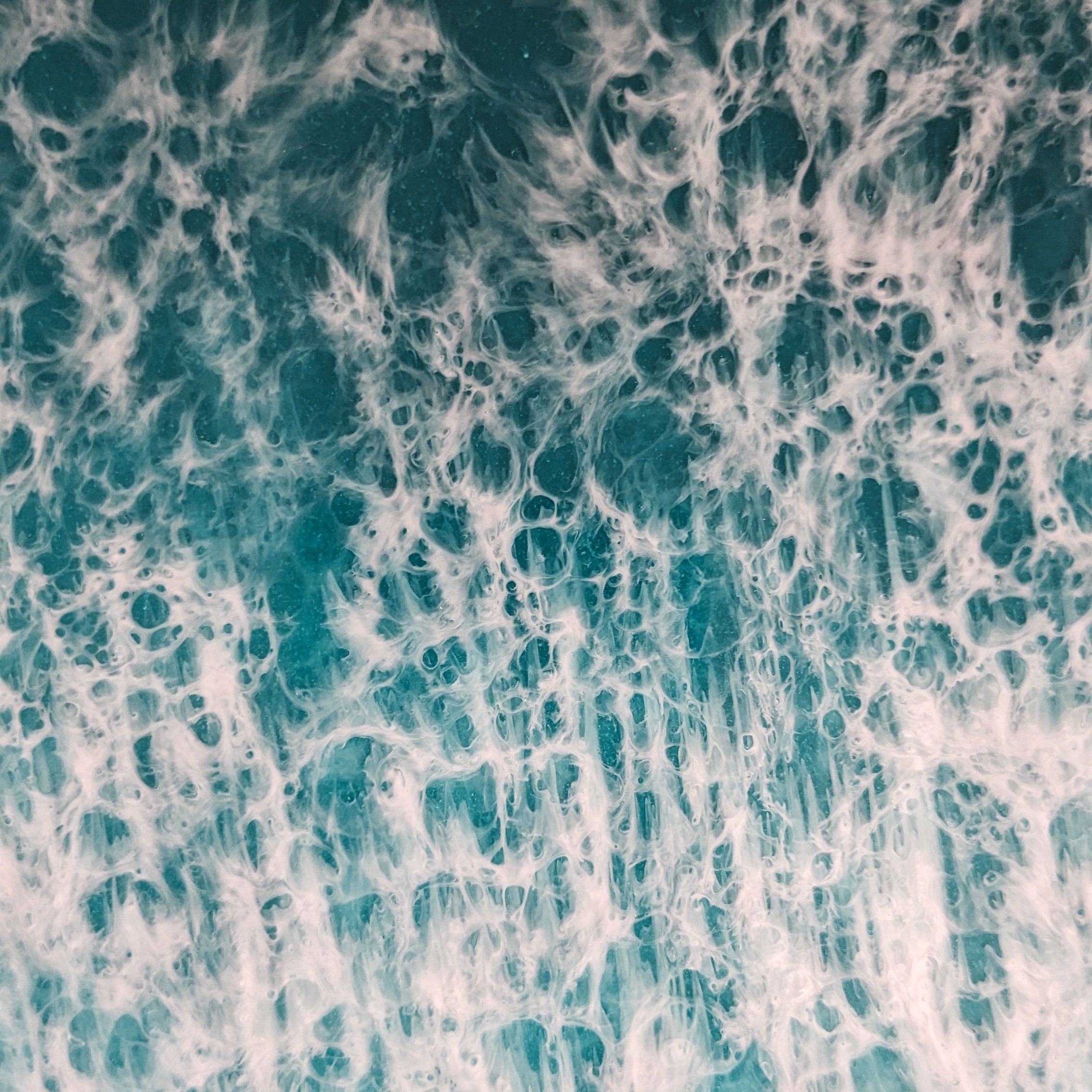 resin-ocean-table-yew-outlet(4).jpg