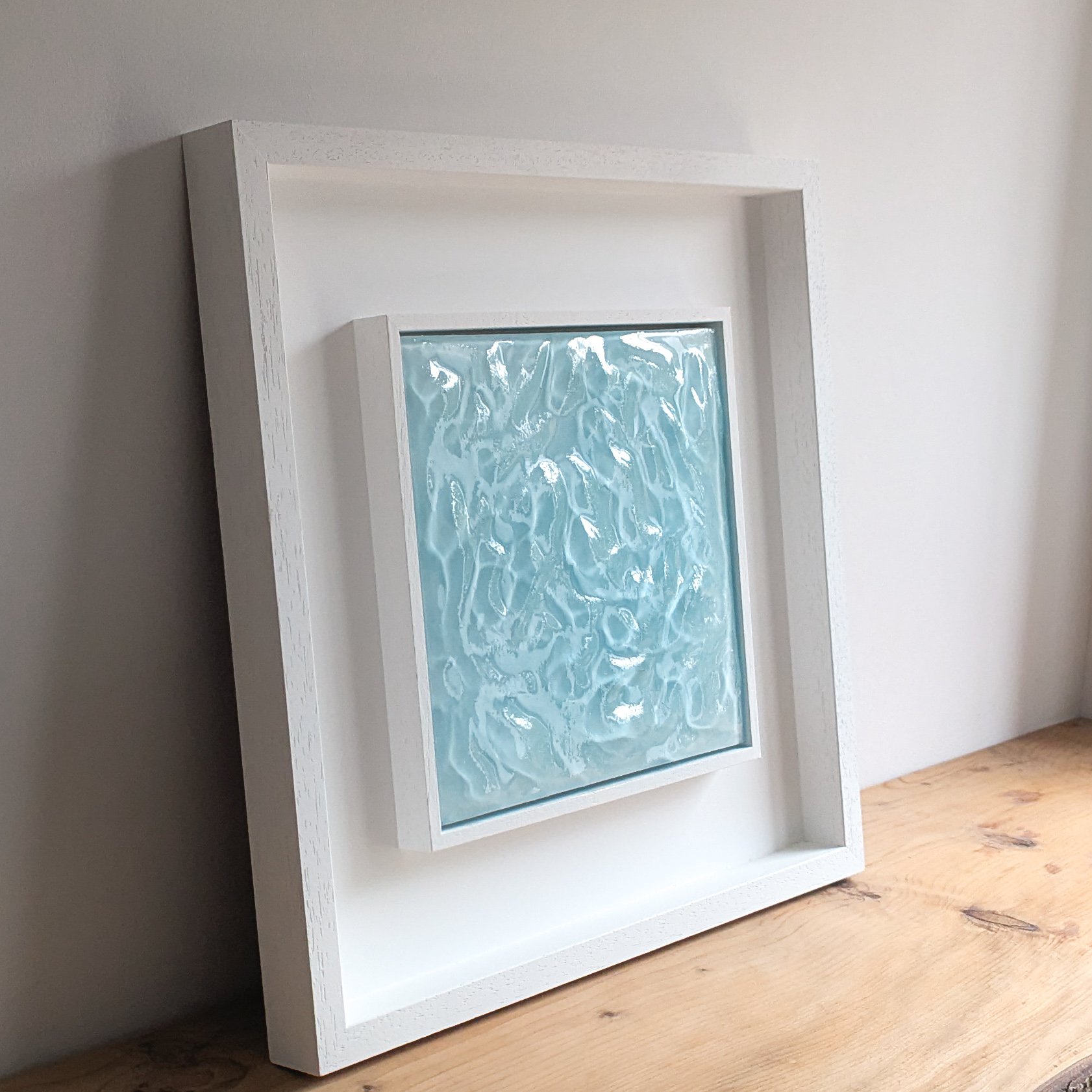 sculpted_water_resin_3d_artwork_sculpture_teal_ocean_sea_shallow_light_art_15.jpg
