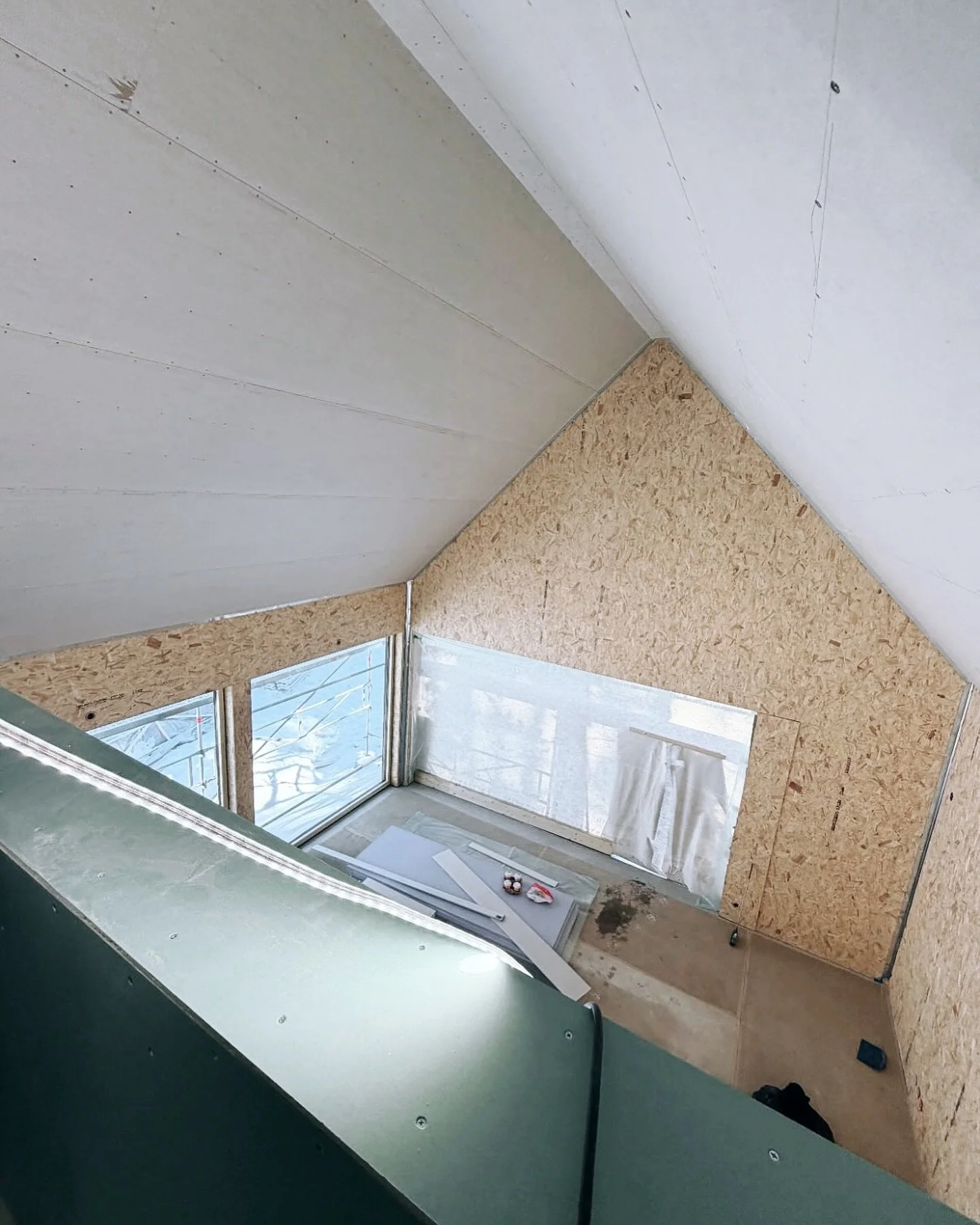 Taking shape! new ladhus In &Ouml;ster&aring;ker. 

@rushtonarkitektur
@theparkershousehold 

#arkitektritat #&ouml;ster&aring;ker #archipelago #ladhus #tj&auml;ra #scandi #scandihome #scandistyle #nordicdesign #nordichome #livetp&aring;landet #arkit