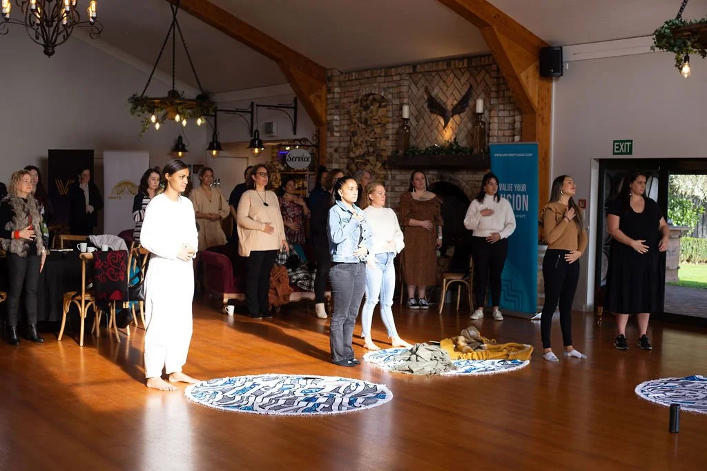 standing light  - Copy.JPG