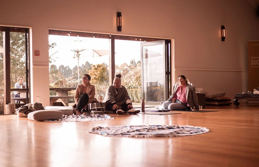 sit circle  - Copy.JPG