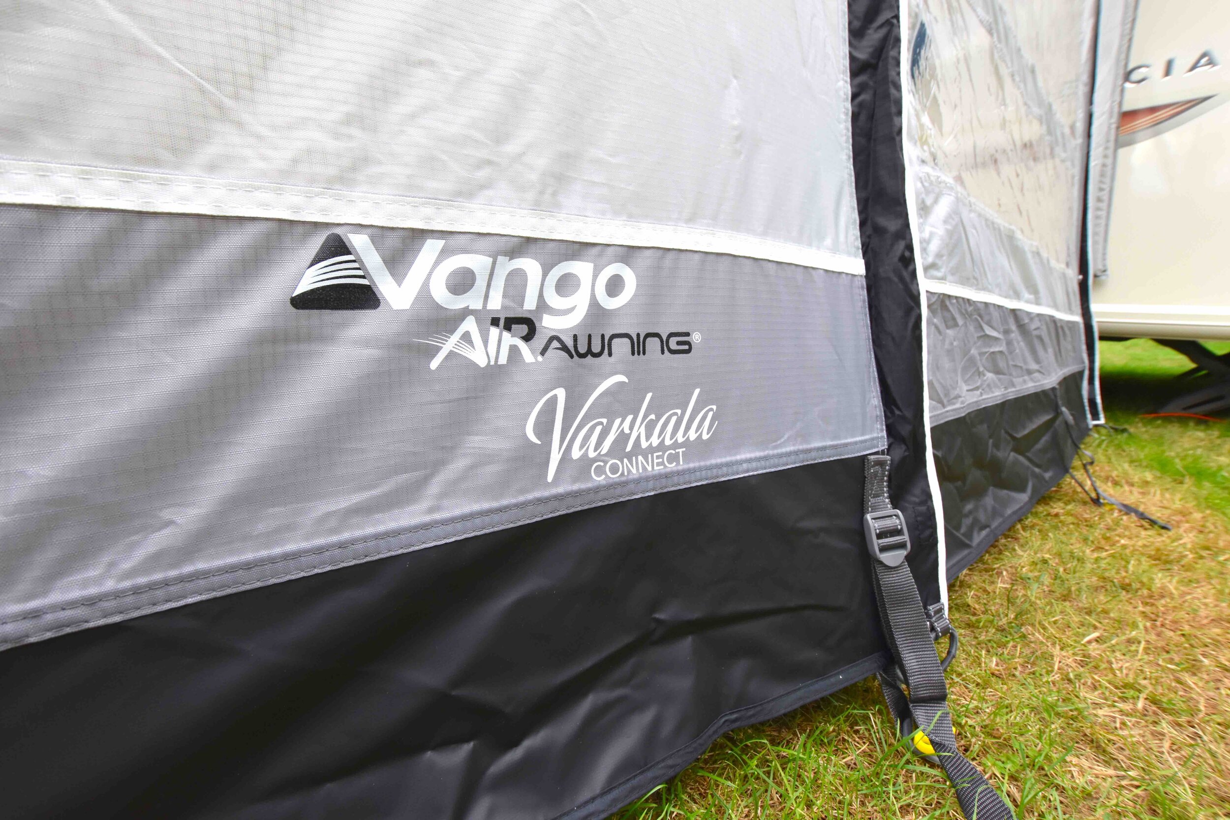 Vango Varkala Connect 360 Caravan Air Awning