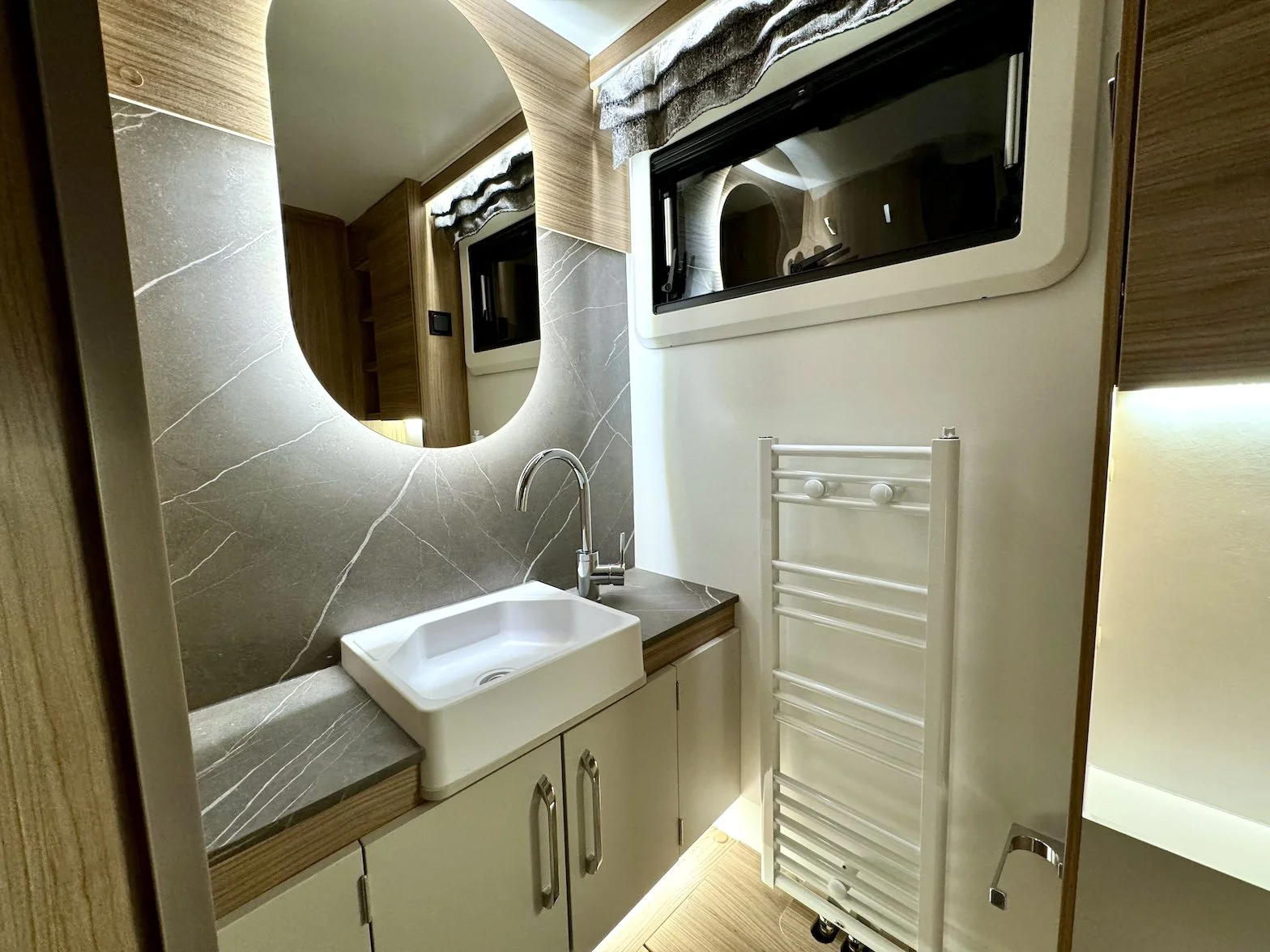 Bailey Alicanto Grande Deluxe - Washroom