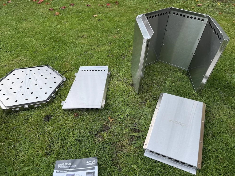 The Vango Nomad Portable Smokeless Fire Pit construction 