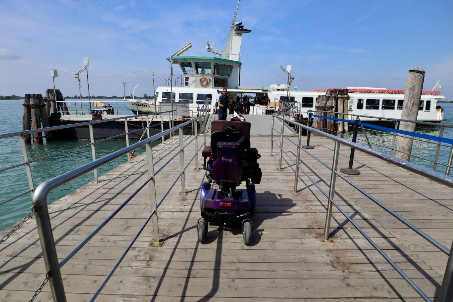 Venice vaporetto wheelchair access 