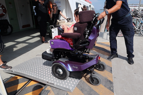 Venice vaporetto wheelchair access 