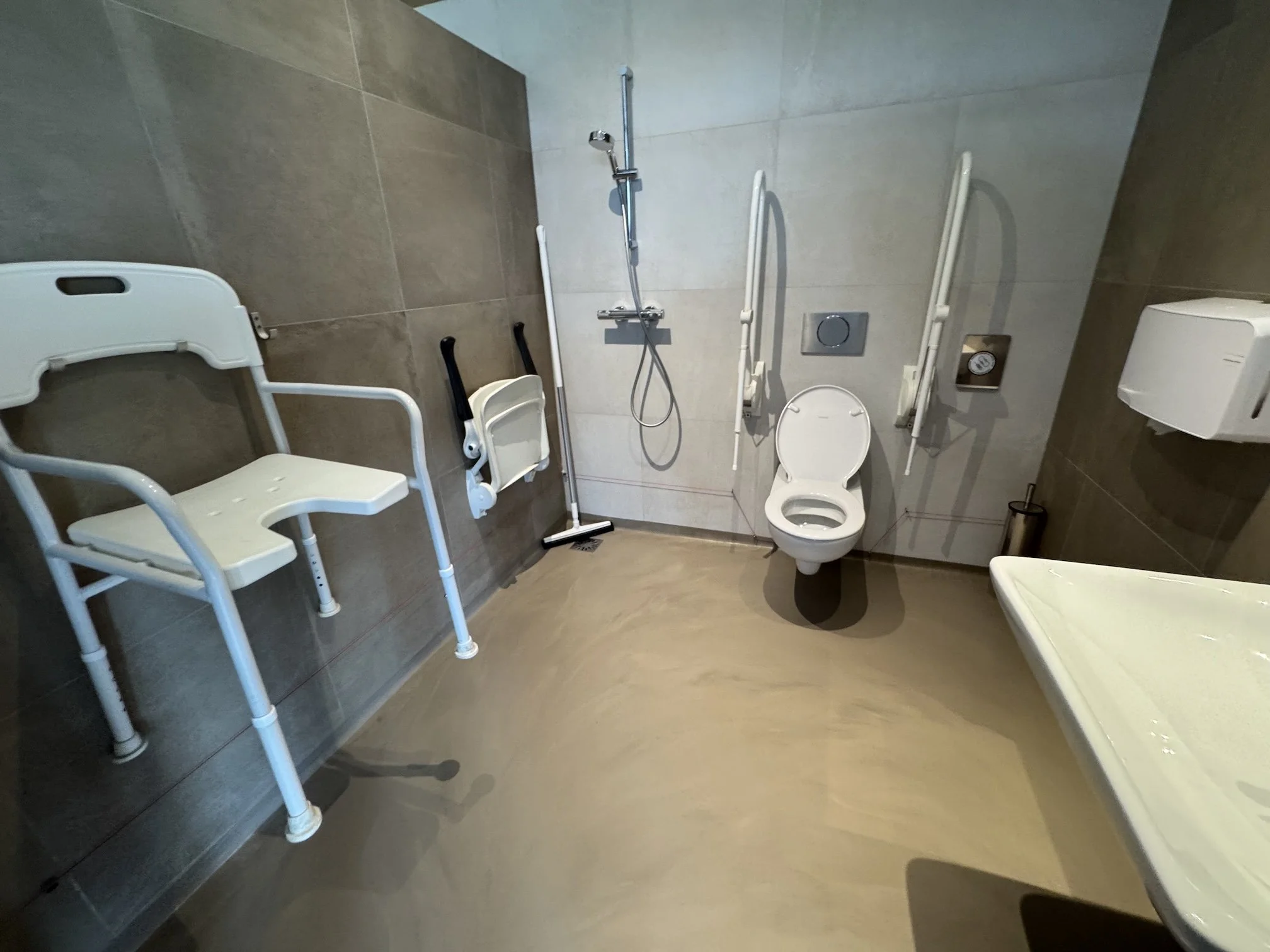  Wheelchair accessible toilet and shower facilities at the Strandcamping Zuiduinnen campsite in the Netherlands  