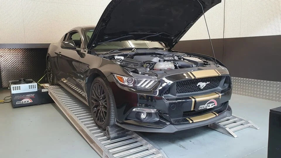2017 mustang.jpg