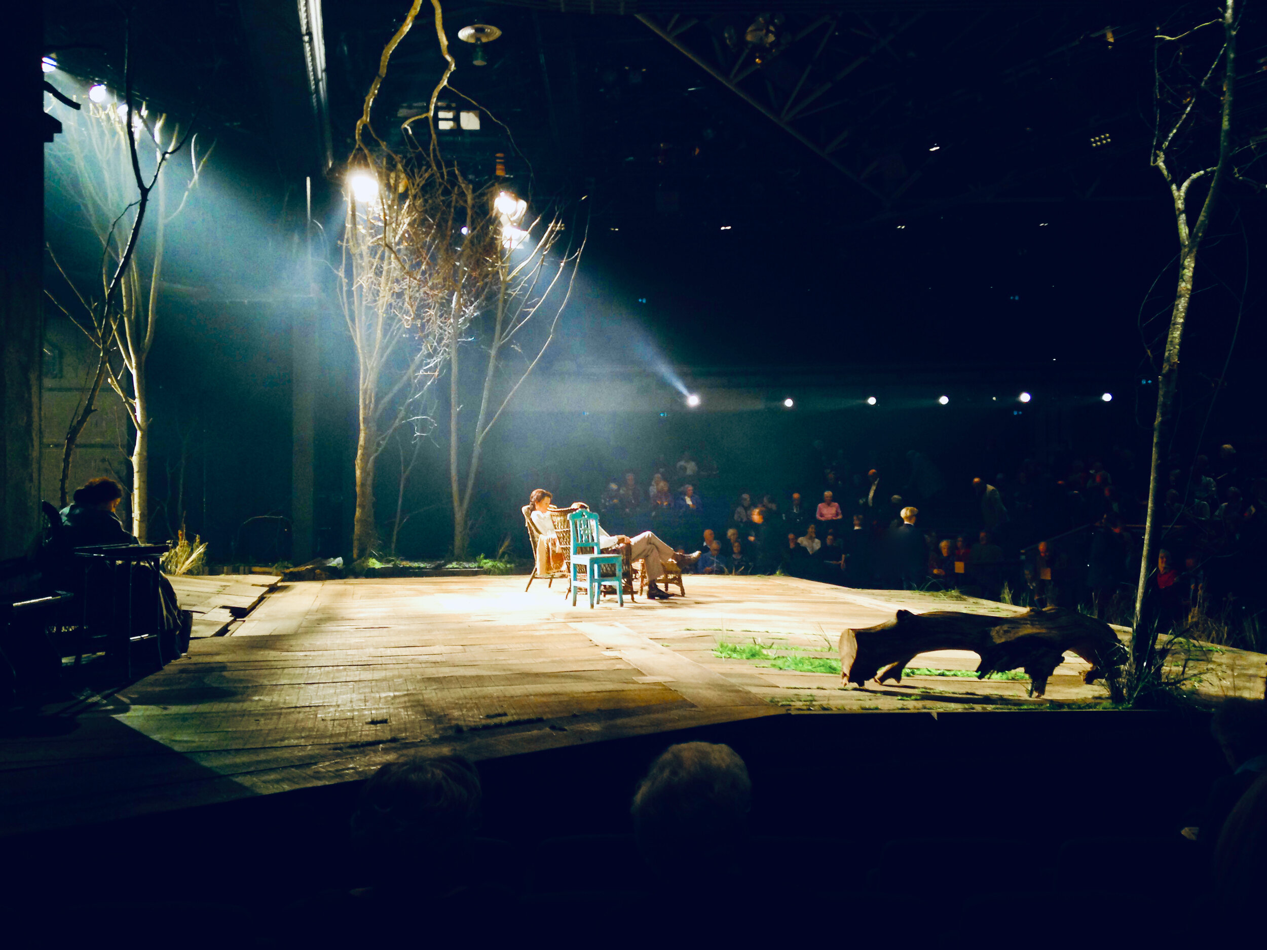 Modular stage over thrust pit at the Chichester Festival Theatre