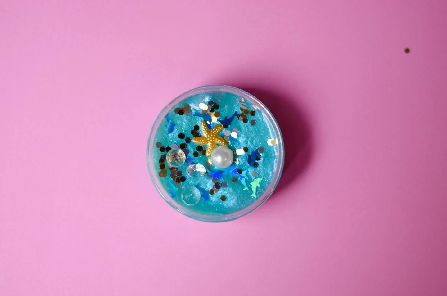 🐚 Dive deep with Mermaid Treasure!
Sparkling blue slime filled with shimmery seashell vibes &mdash; like a treasure chest under the sea. 🌊
🛍 Find yours at glitterpopparties.co.uk.

#MermaidTreasure #OceanSlime #SeaMagic #SlimeLove #GlitterpopSlime