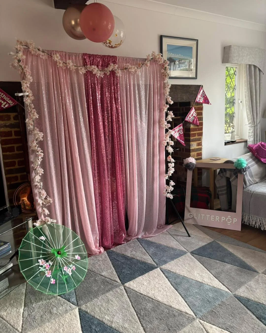 January can feel a little grey&hellip;
so we add sparkle, slime, and smiles ✨💅

Nothing lifts the mood like a Glitterpop Spa or Slime Party &mdash;fun, confidence-boosting, and full of magic 💖
Book your Glitterpop Spa or Slime Party today 🤩
Limite