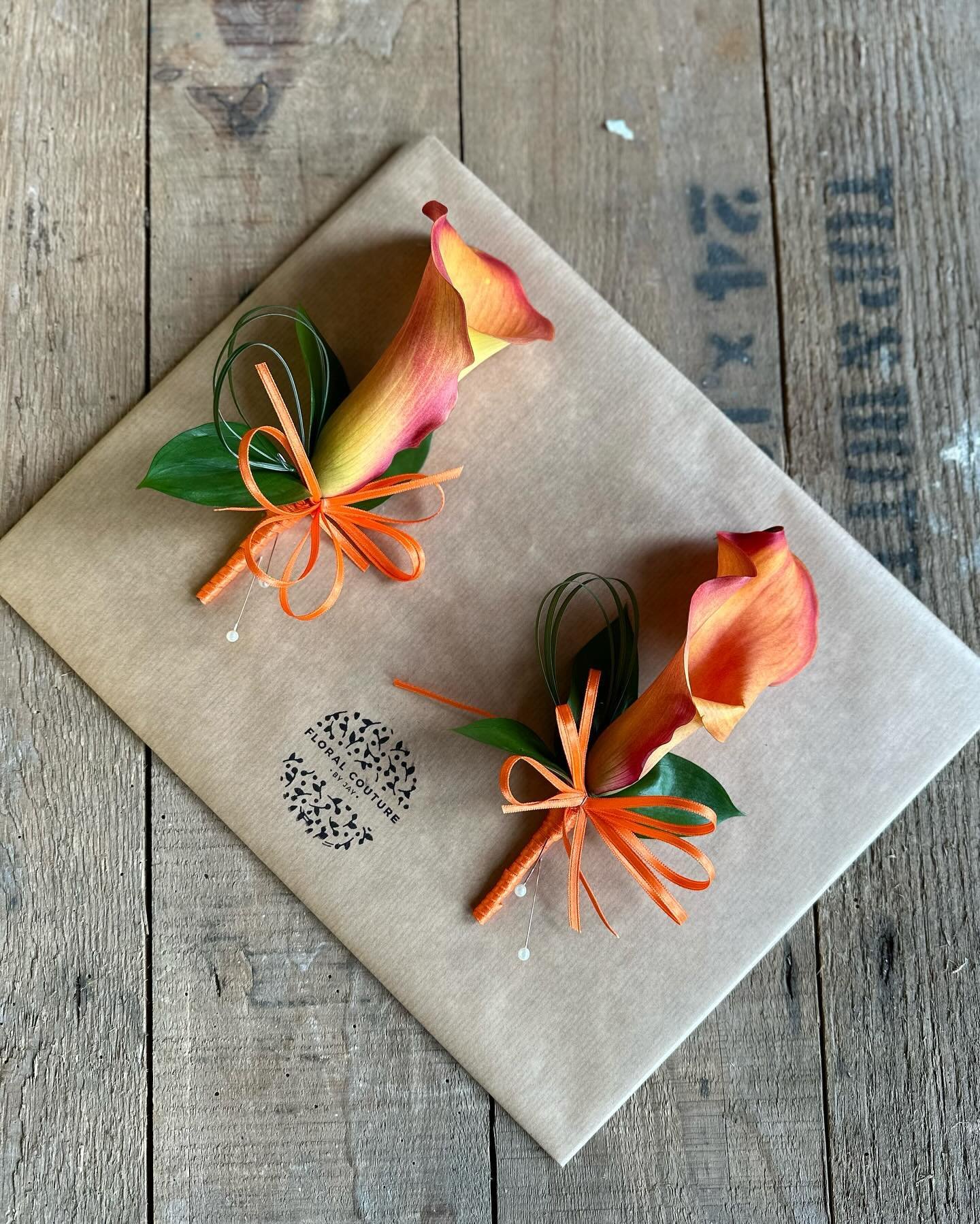 🍊ORANGE YOU GLAD TO SEE ME?🍊

Love the zesty burst of orange these buttonholes are giving 🫶

The perfect pair 🧡🧡