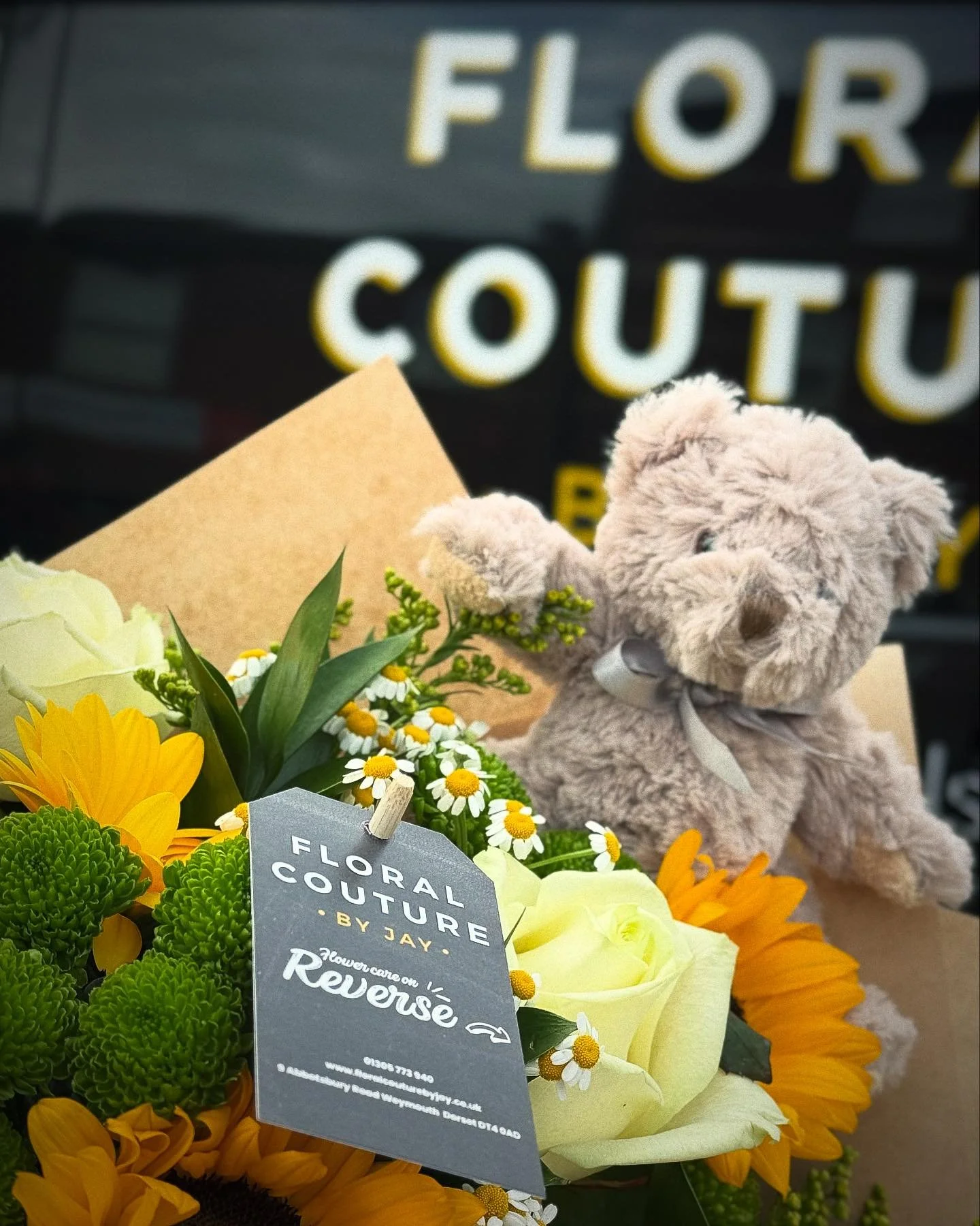 💛YOU ARE MY SUNSHINE💛

One of today&rsquo;s cute deliveries 😊bringing some sunshine to the lucky recipient 🌻