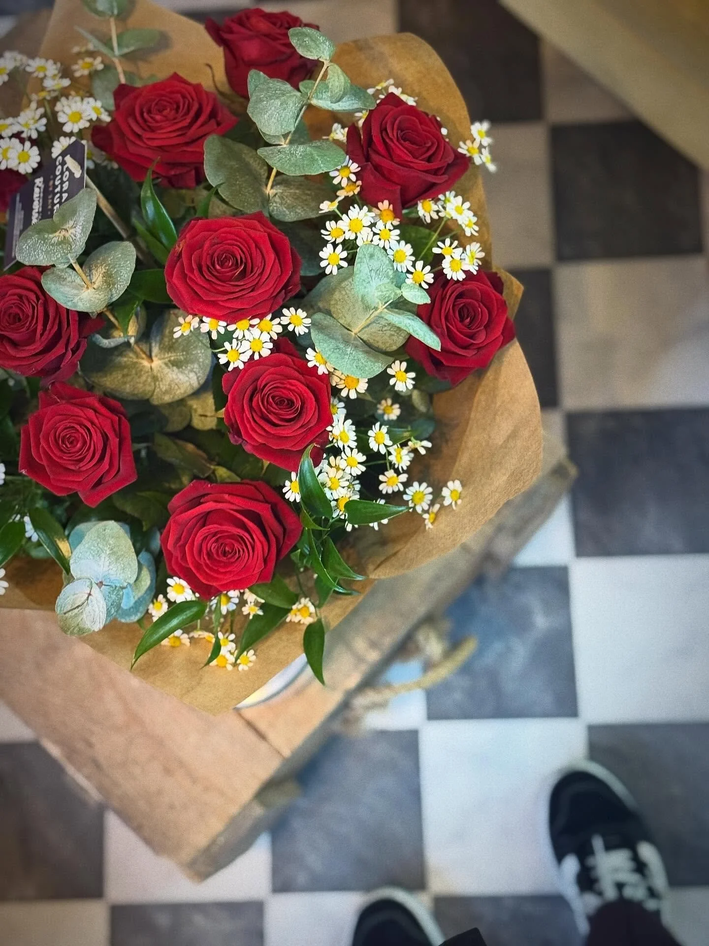 Happy 1st February &amp; it&rsquo;s the month of LOVE &hearts;️ 

Valentine&rsquo;s Day is on Saturday 14th February &amp; we are your one stop shop for all your Valentine&rsquo;s goodies 🥰

💐FLOWERS💐
🍫CHOCOLATES🍫
🎈BALLOONS🎈
🧸TEDDY BEARS🧸
💌