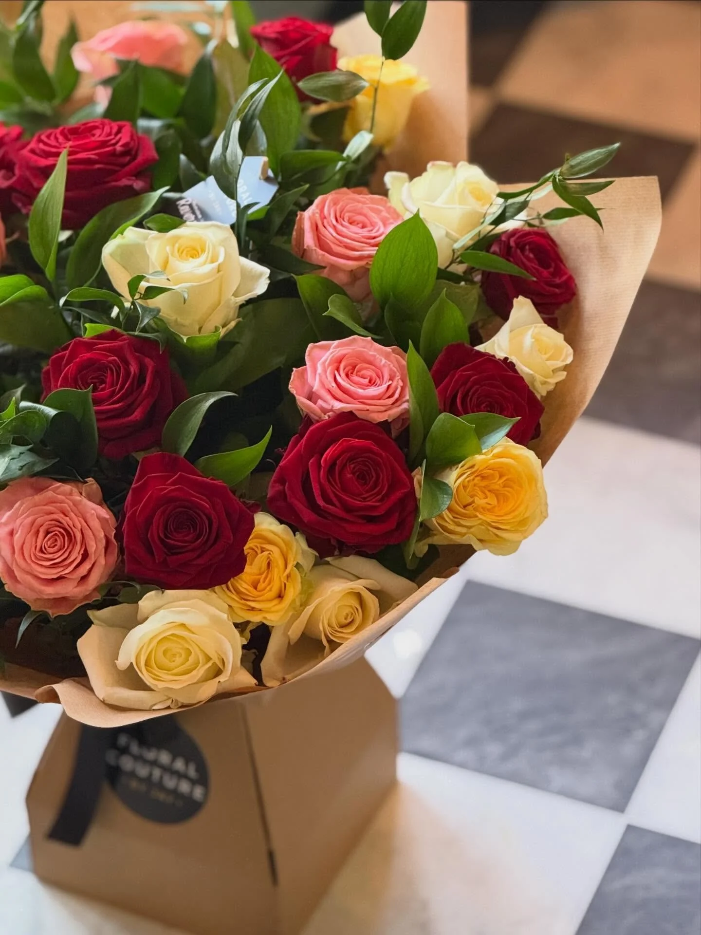 Why just have just red roses when you can have a mix of many 🫶

This beauty was a special delivery over the weekend 🥰