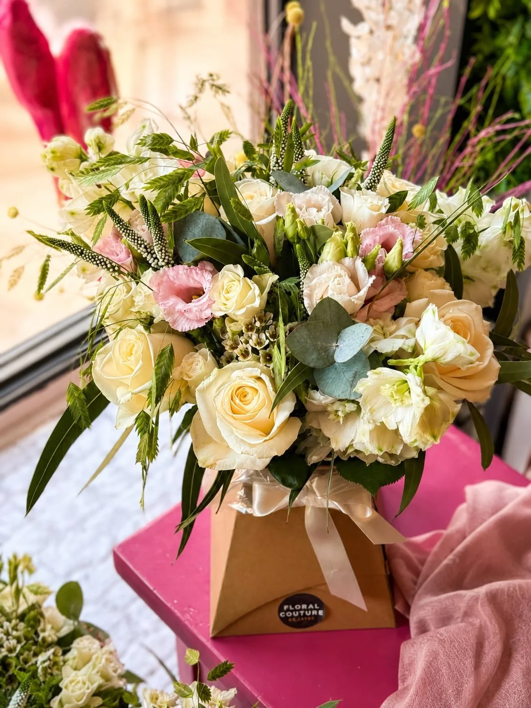 ✨ Wedding One of Two This Weekend ✨

What a beautiful weekend of weddings for Floral Couture by Jay! 💕 We were honoured to create the florals for the first of two stunning celebrations, featuring elegant ivory roses, delicate blush blooms, soft seas