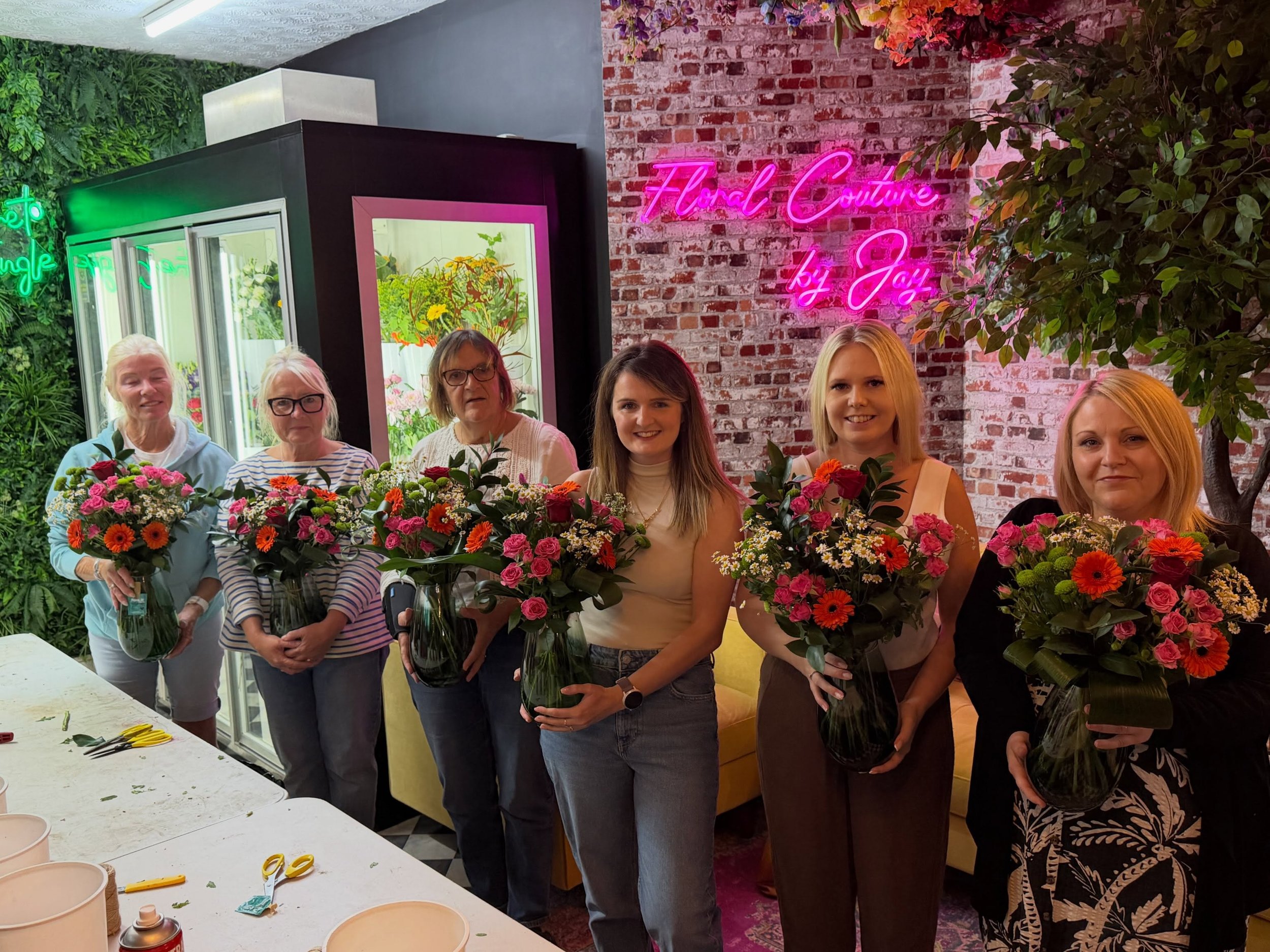 🌸 What a fabulous evening at Floral Couture by Jay! 🌸

Tonight we held one of our Vase Arrangement Workshops at the shop, and what a brilliant night it was! 💐✨

The ladies absolutely SMASHED IT 🙌 Just look at those gorgeous arrangements! 😍 Every