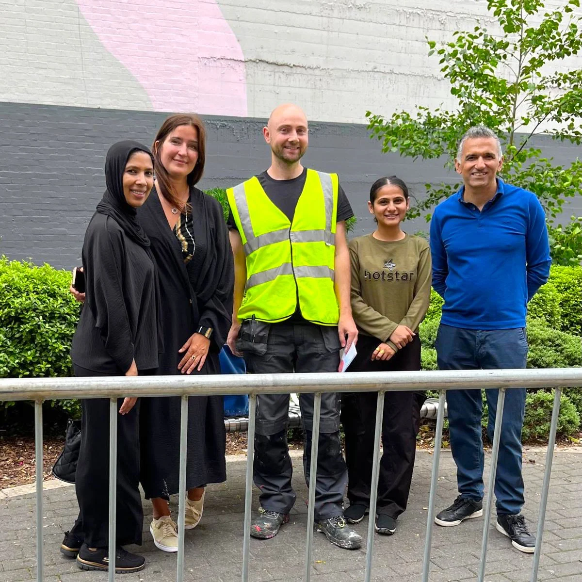 Harry with Luton Lifelines Mural Volunteers and Equality PCN.jpg