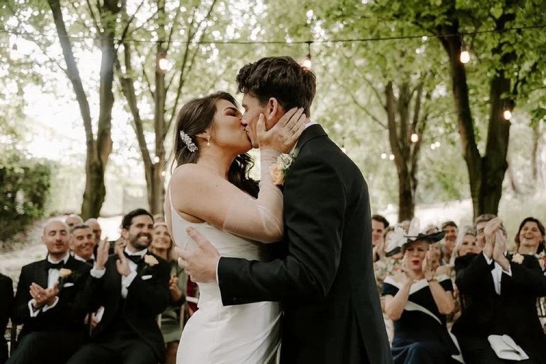 💌 Couple loveletter 💌

"Rachael is a fantastic celebrant! She made our day so special with such a personal and emotive ceremony. Not many people had been to a humanist ceremony before but commented on how much they enjoyed it. Would absolutely