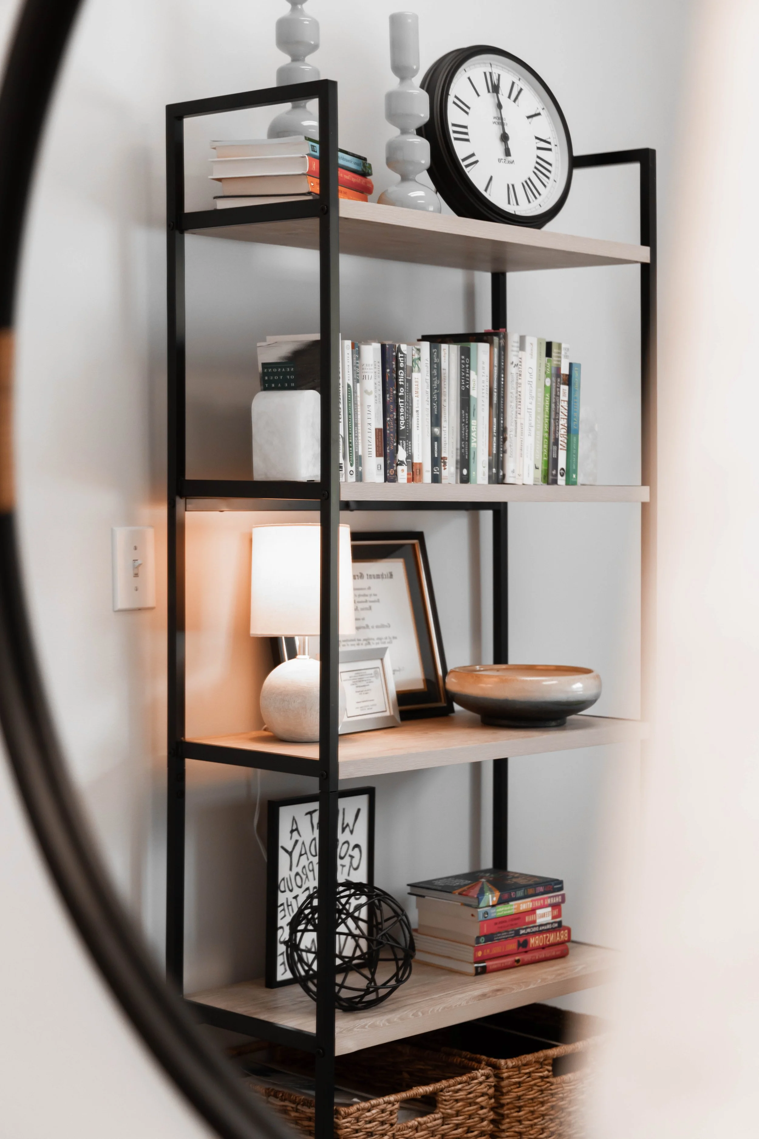 Why Mind-Body Awareness Matters in Therapy (and in Your Everyday Life)