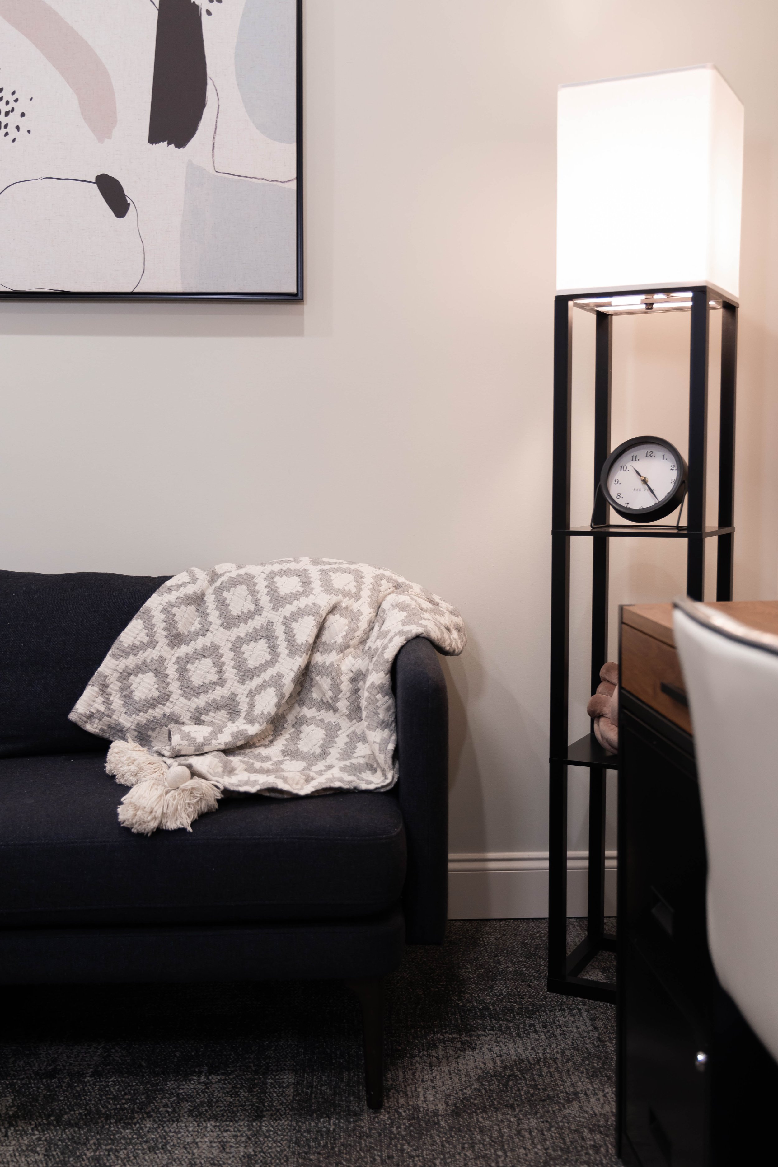 Beyond the Therapy Room: How Outsider Witnesses and Reflecting Teams Can Accelerate Your Growth