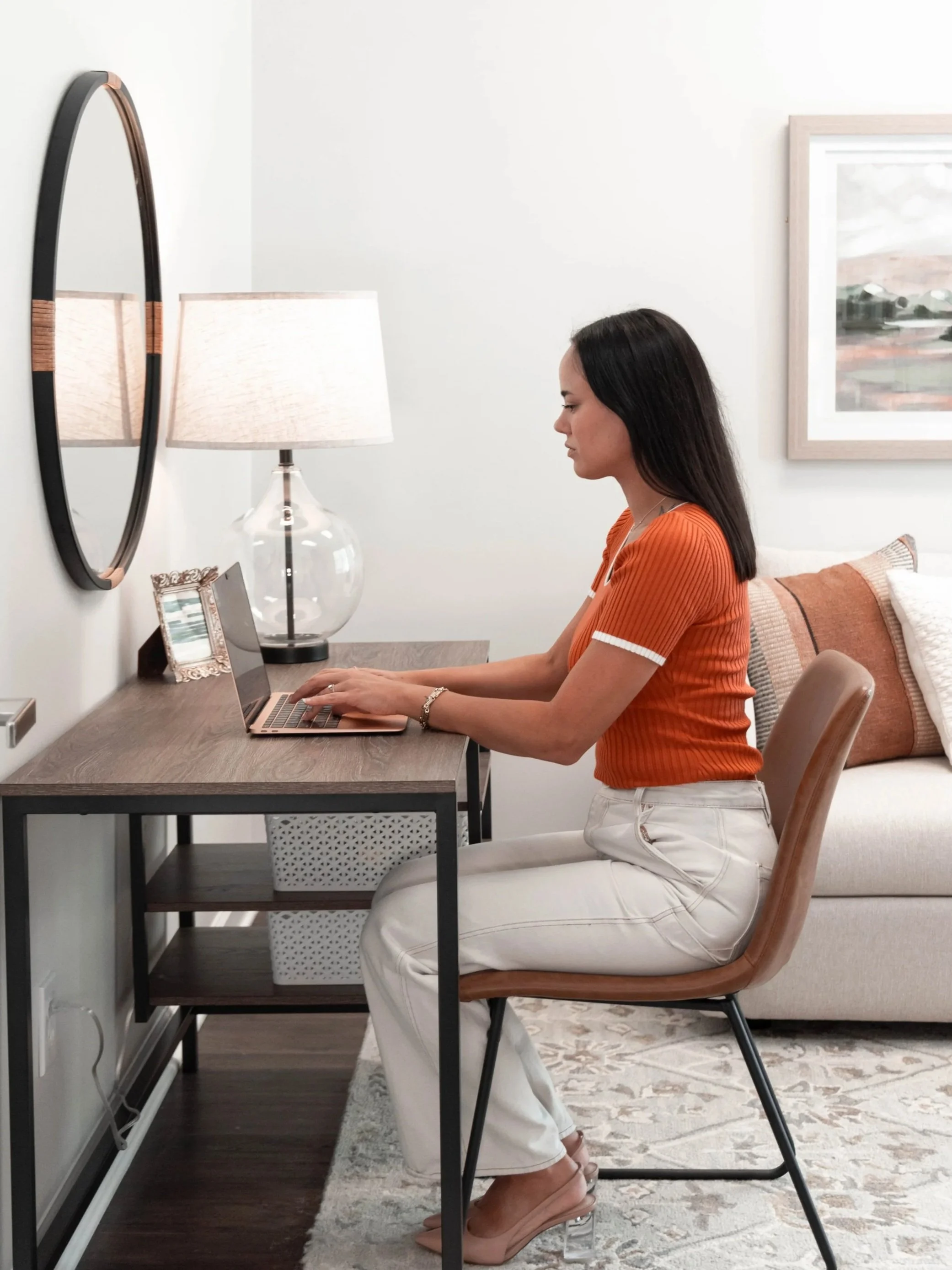 Simple Ways to Stay Connected to Your Partner Throughout the Week