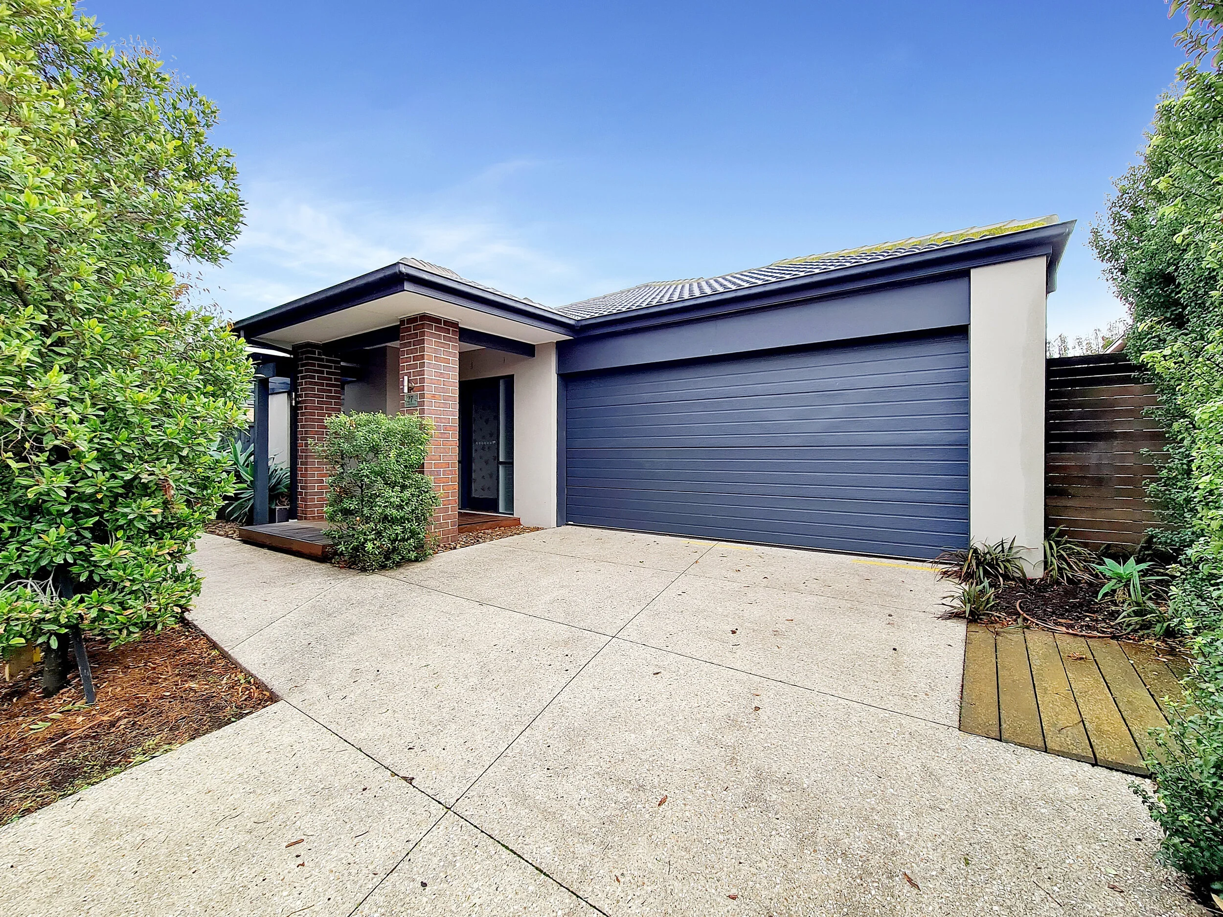 27 Citybay Road Point Cook 