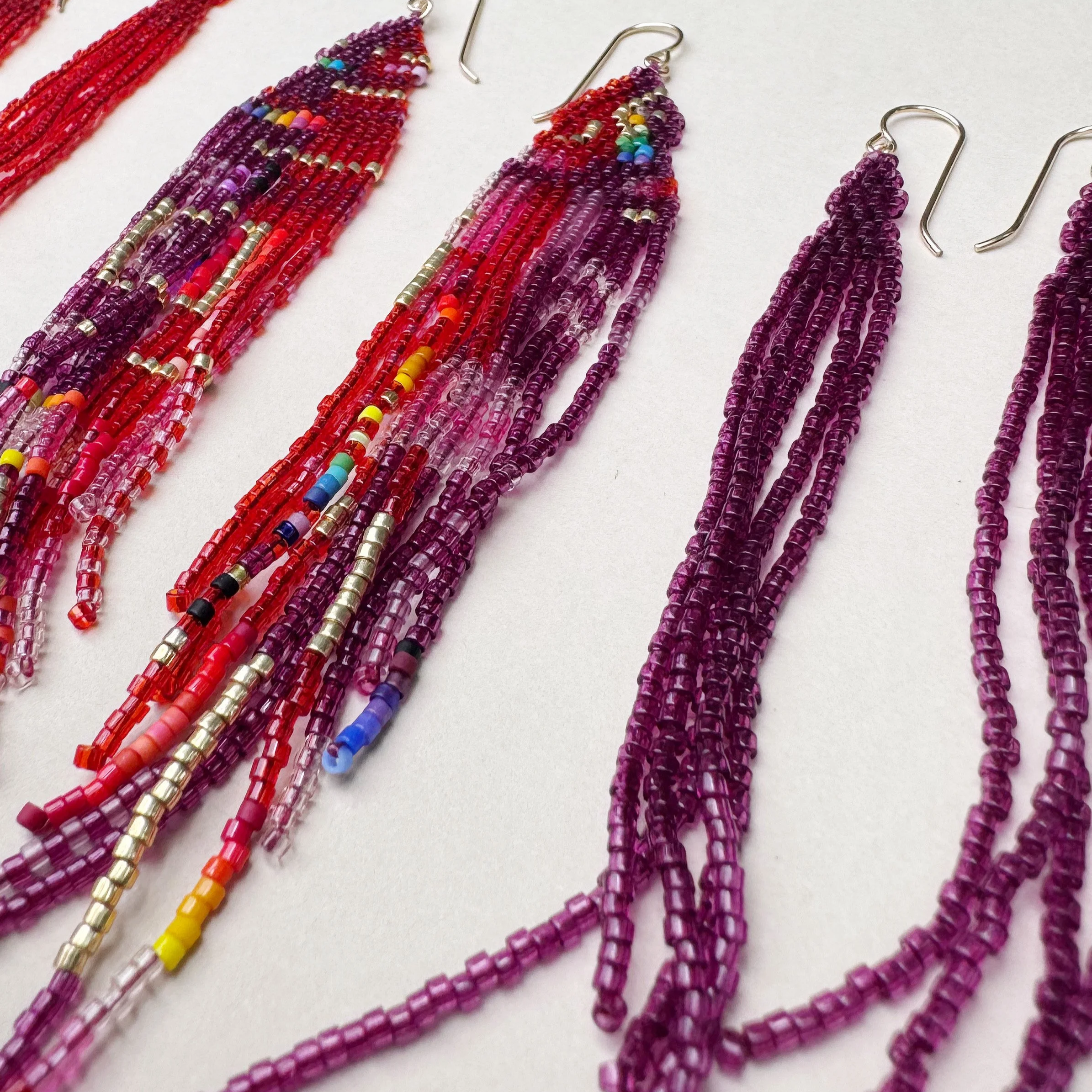 3+Beaded+glittering+red+pairs.png
