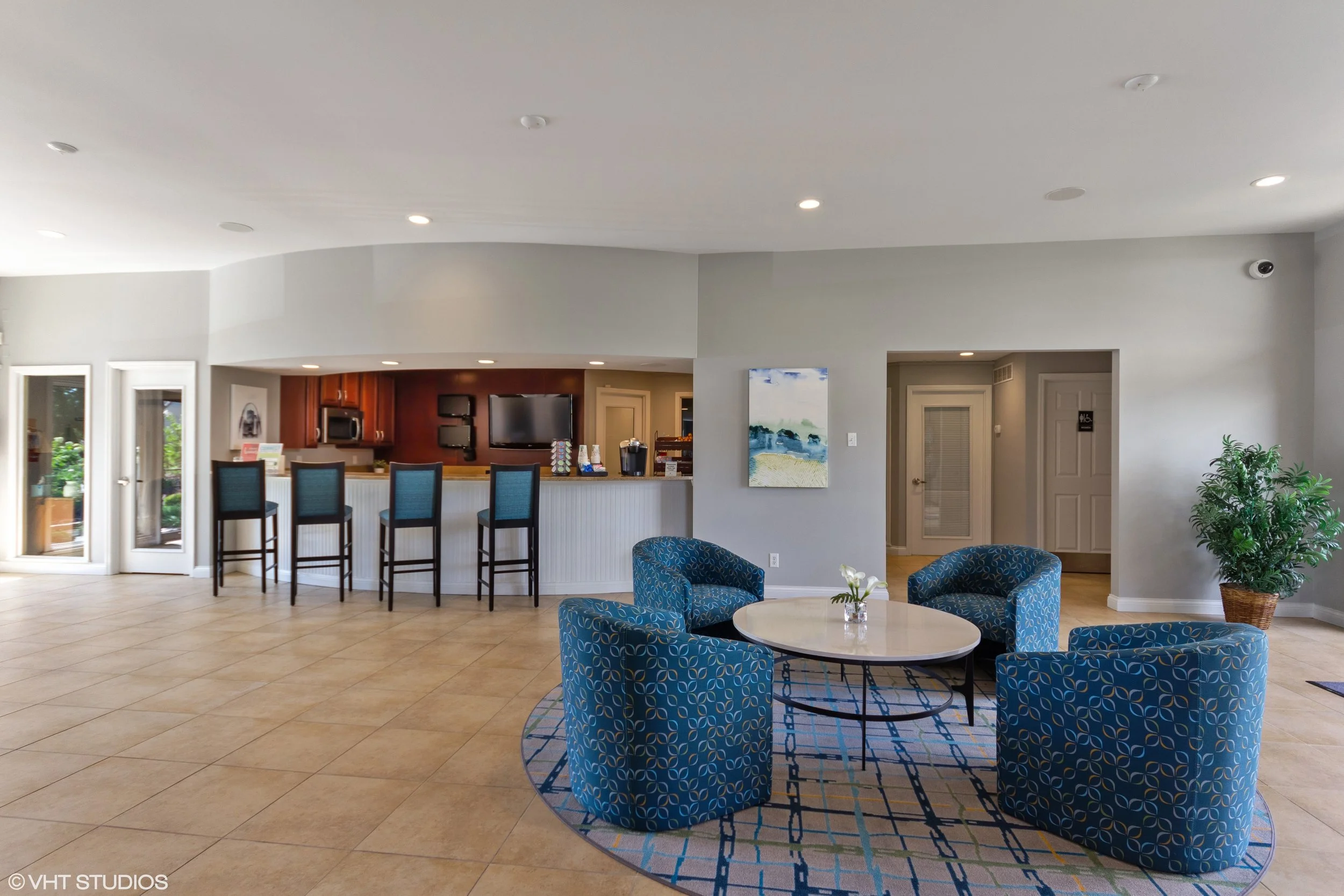 23_1951OberlinDrive_125002_Clubhouse_HiRes.jpg