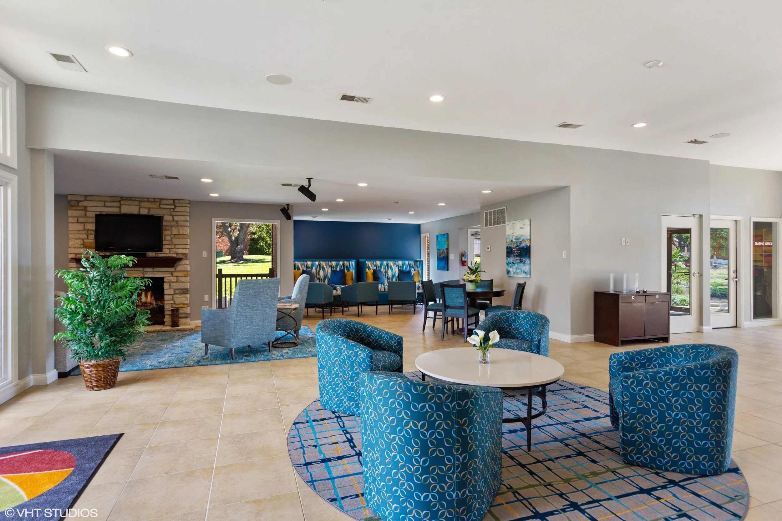 24_1951OberlinDrive_125003_Clubhouse_HiRes.jpg