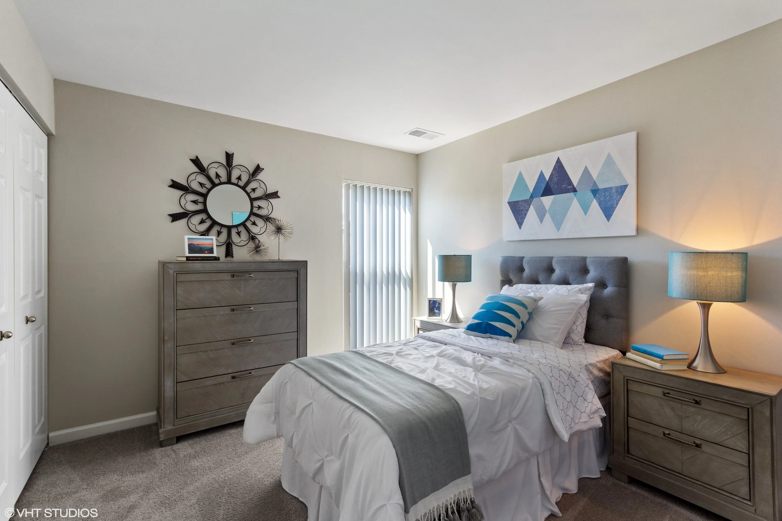 11_1951OberlinDrive_18_Bedroom_HiRes.jpg