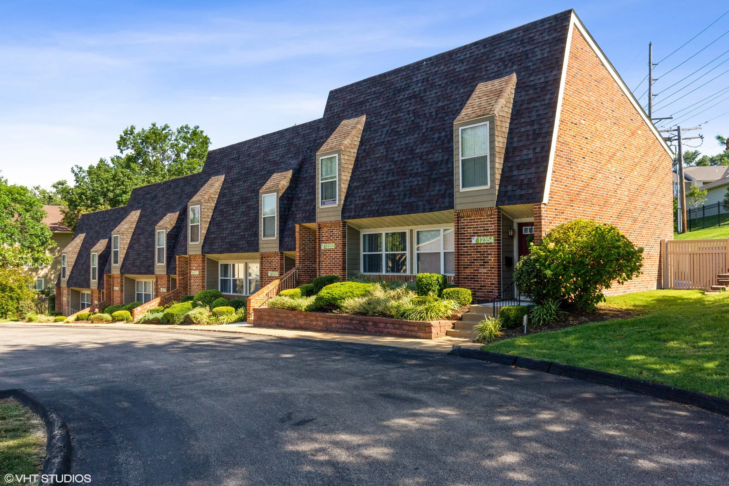 Fieldpoint Apartments