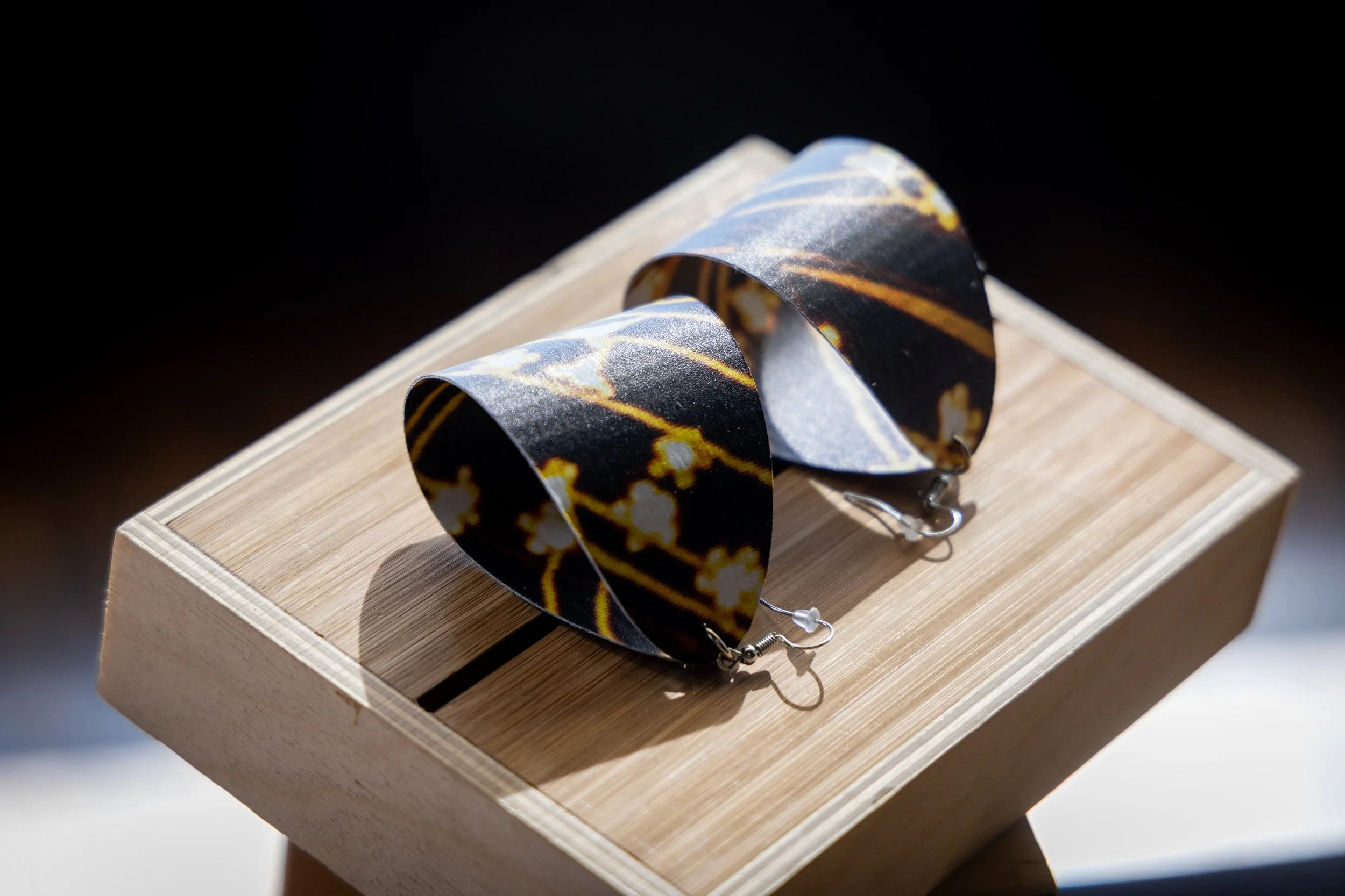 Cuped Earrings_Vinly.jpg